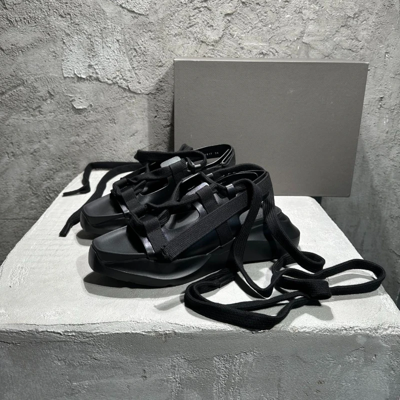 Мужские черные повседневные модные удобные сандалии High Street, мужские универсальные уличные сандалии, женская обувь лучшего качества
Мужские черные повседневные модные удобные сандалии High Street, мужские универсальные уличные сандалии, женская обувь лучшего качества