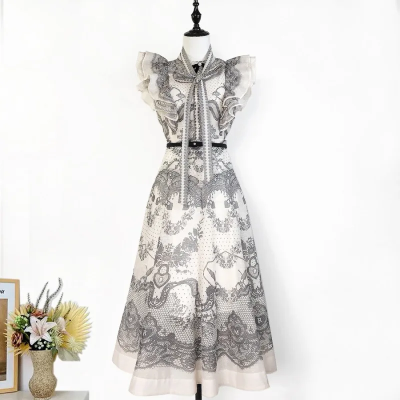 Sweet Princess Style Layered Lace Sleeve Top High Waist Vintage Print Skirt Suit
Sweet Princess Style Layered Lace Sleeve Top High Waist Vintage Print Skirt Suit