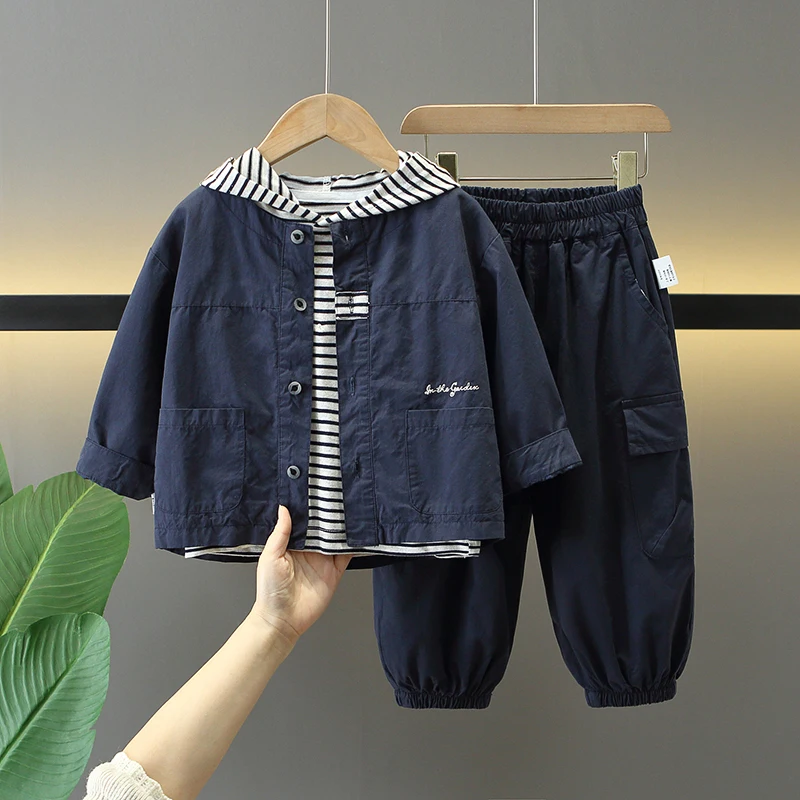 Весенний модный комплект для мальчиков: полосатая толстовка и брюки, повседневный спортивный костюм из двух предметов, подростковый, из смесового хлопка, с длинными рукавами
Весенний модный комплект для мальчиков: полосатая толстовка и брюки, повседневный спортивный костюм из двух предметов, подростковый, из смесового хлопка, с длинными рукавами