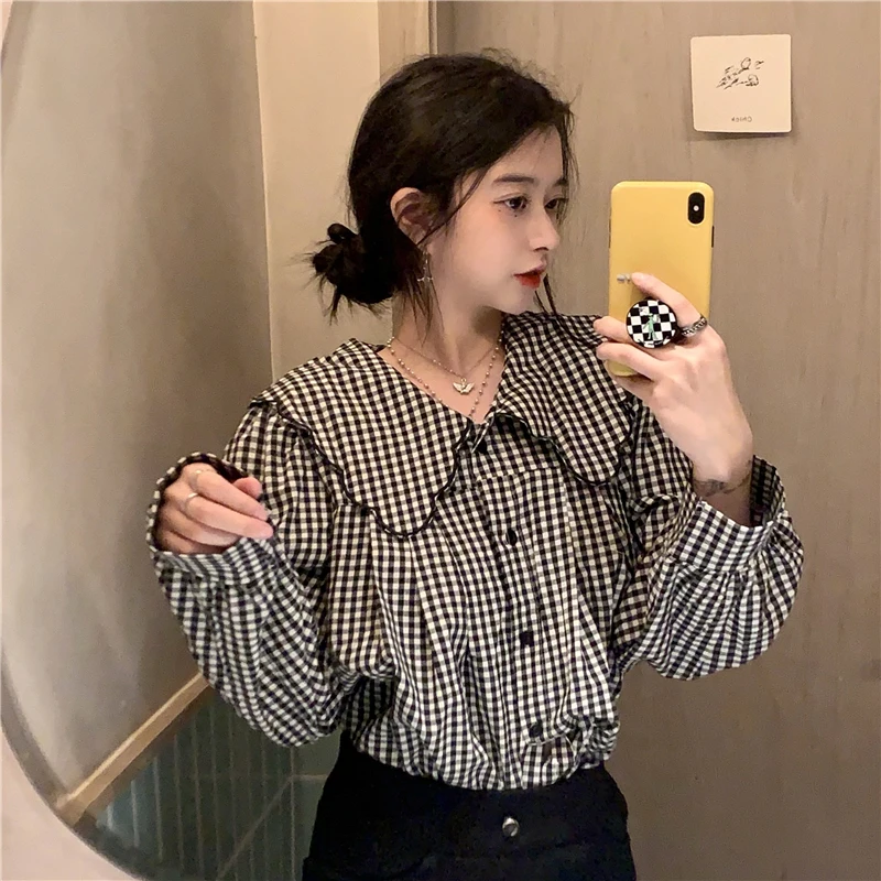 Vintage Hong Kong Sle Plaid Long Sve Doll Collar irt Women's Spring Autumn Faionable Versatile Design Cheered irt
Vintage Hong Kong Sle Plaid Long Sve Doll Collar irt Women's Spring Autumn Faionable Versatile Design Cheered irt