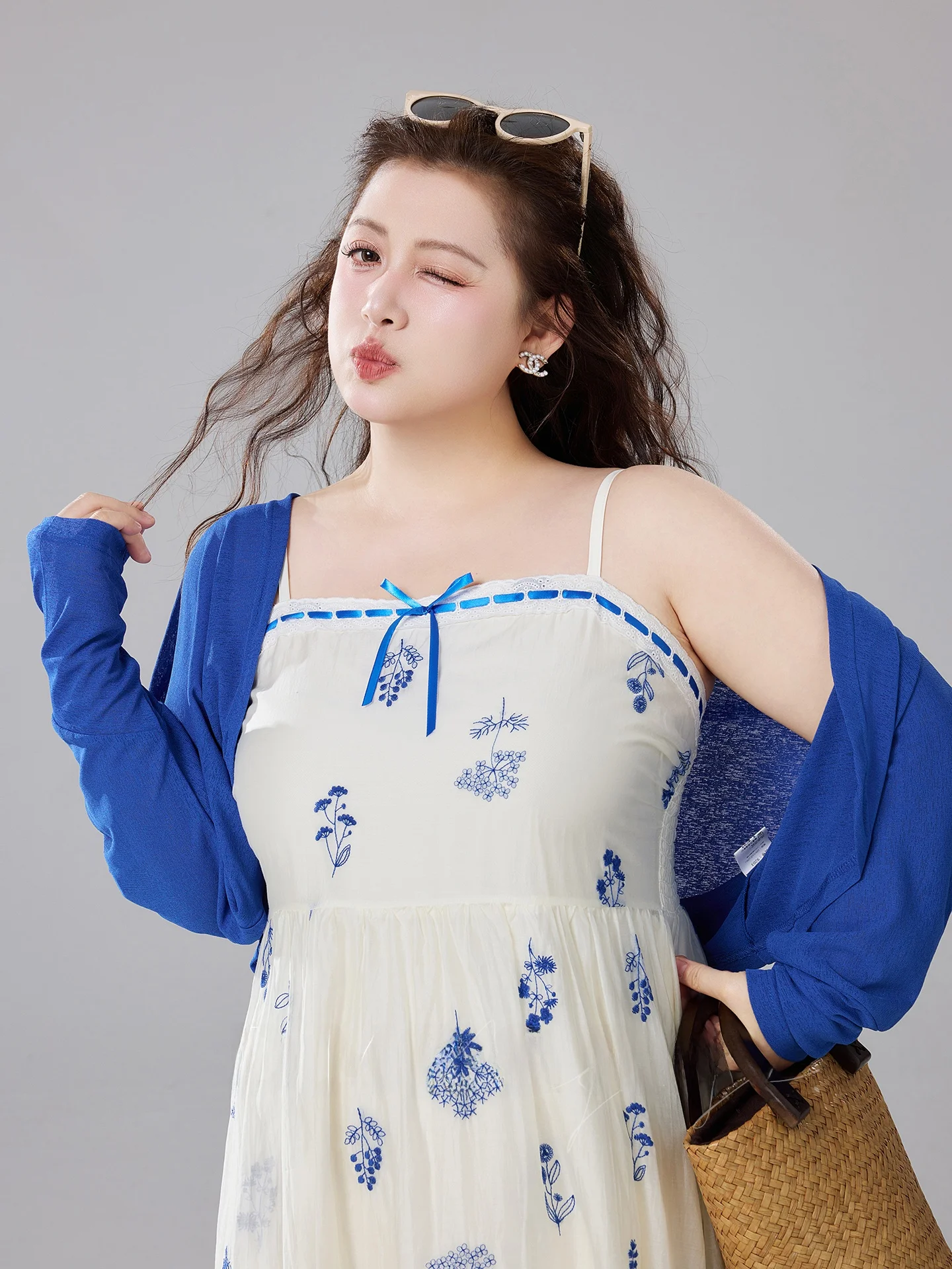 Sweet Floral Print Knitted Top And Skirt Two-Piece Set plus Size Women's Spring New Arrival Casual Loose Fit Fashion Ensemble
Sweet Floral Print Knitted Top And Skirt Two-Piece Set plus Size Women's Spring New Arrival Casual Loose Fit Fashion Ensemble