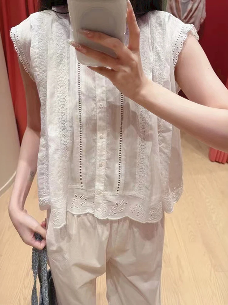 Elegant Lace Collar Loose Sleeveless Embroidered Hollow out Layered White Shirt Women's Summer Cotton Breathable Shirt
Elegant Lace Collar Loose Sleeveless Embroidered Hollow out Layered White Shirt Women's Summer Cotton Breathable Shirt