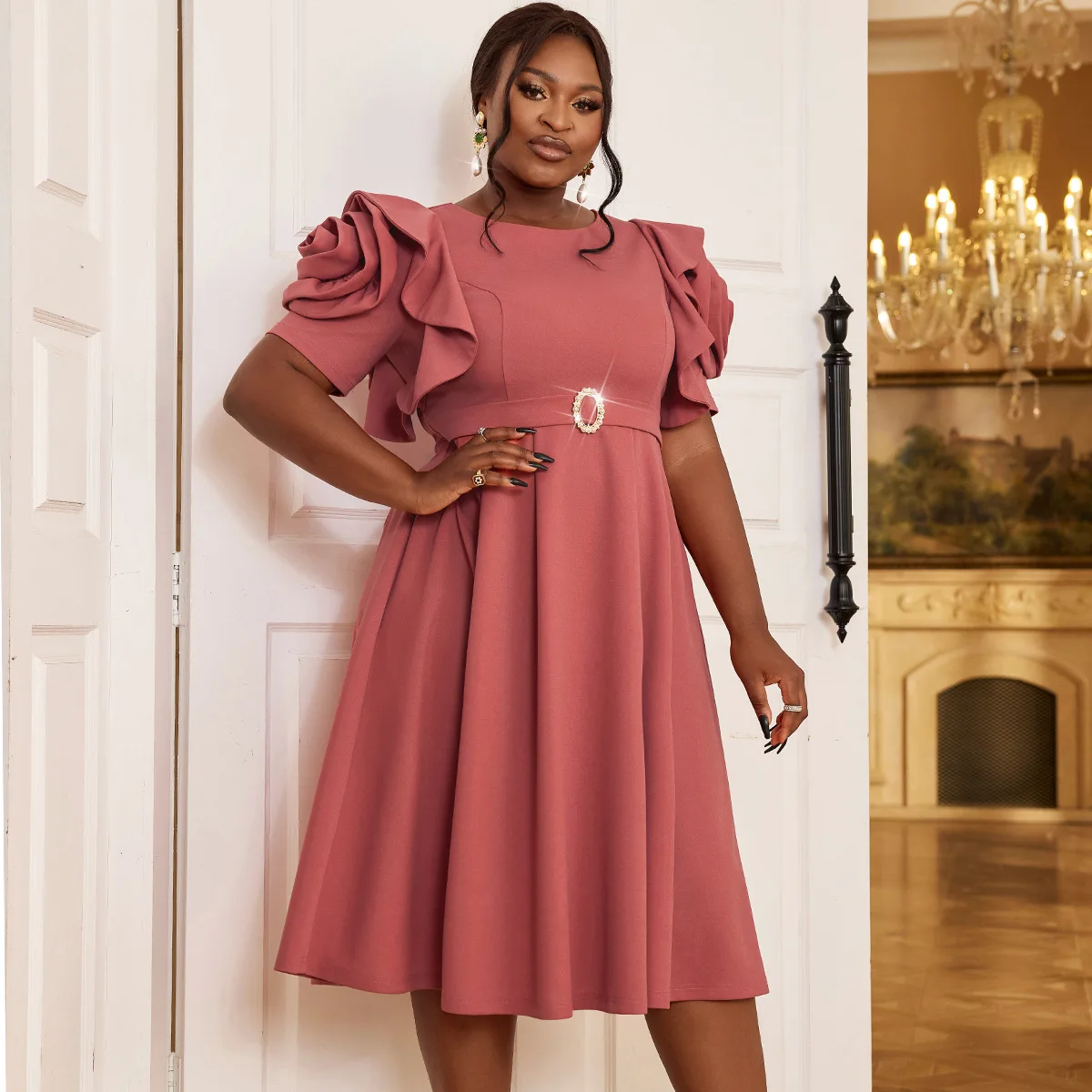 2025 New spring and summer fashion ruffled flower sleeve high-waisted dress party banquet A-line dress
2025 New spring and summer fashion ruffled flower sleeve high-waisted dress party banquet A-line dress