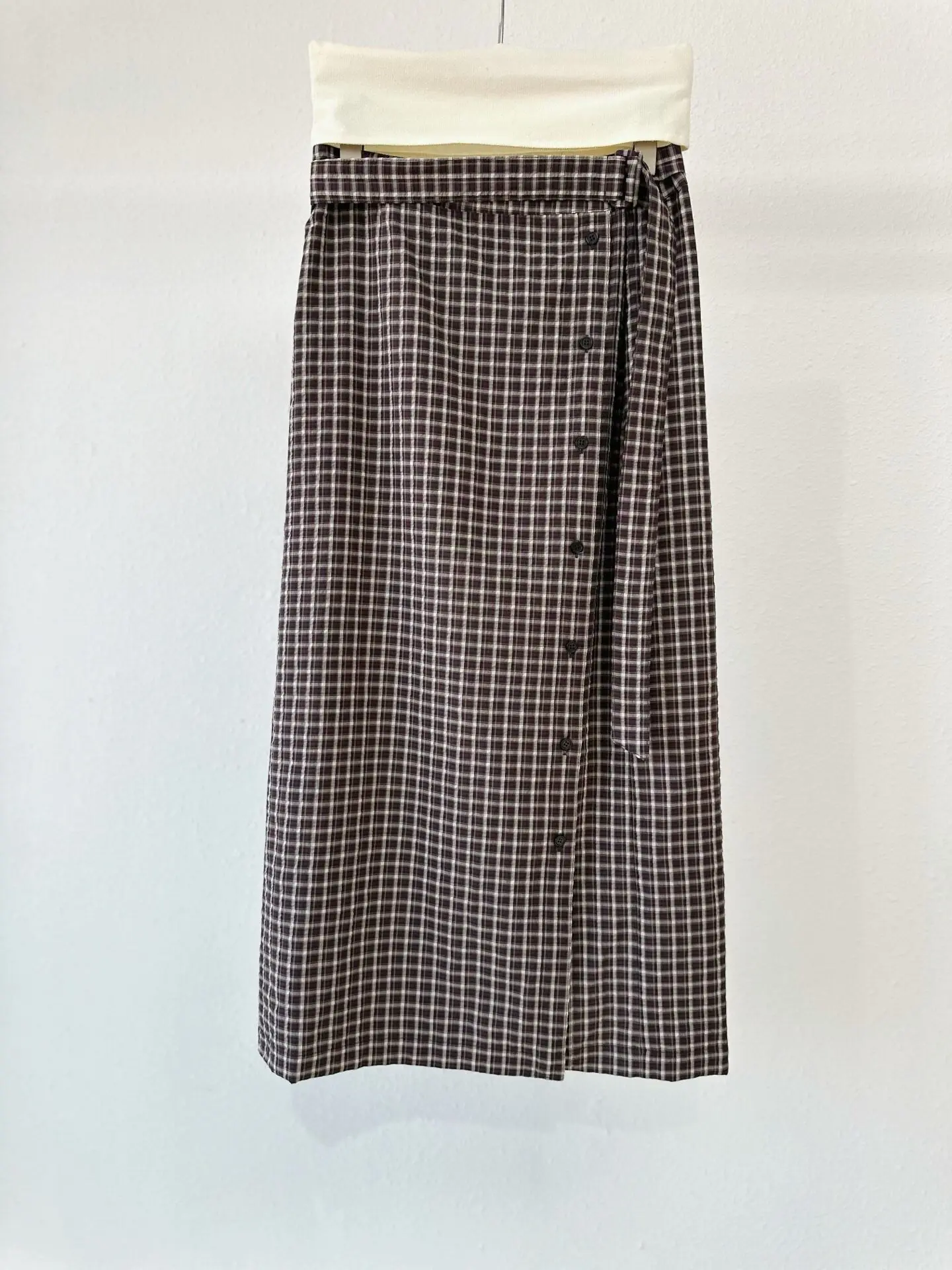 High Waist Plaid A-Line Midi Skirt Women's Straight Cut Slimming Hip Covering Korean Style Summer New Arrival City Commute
High Waist Plaid A-Line Midi Skirt Women's Straight Cut Slimming Hip Covering Korean Style Summer New Arrival City Commute