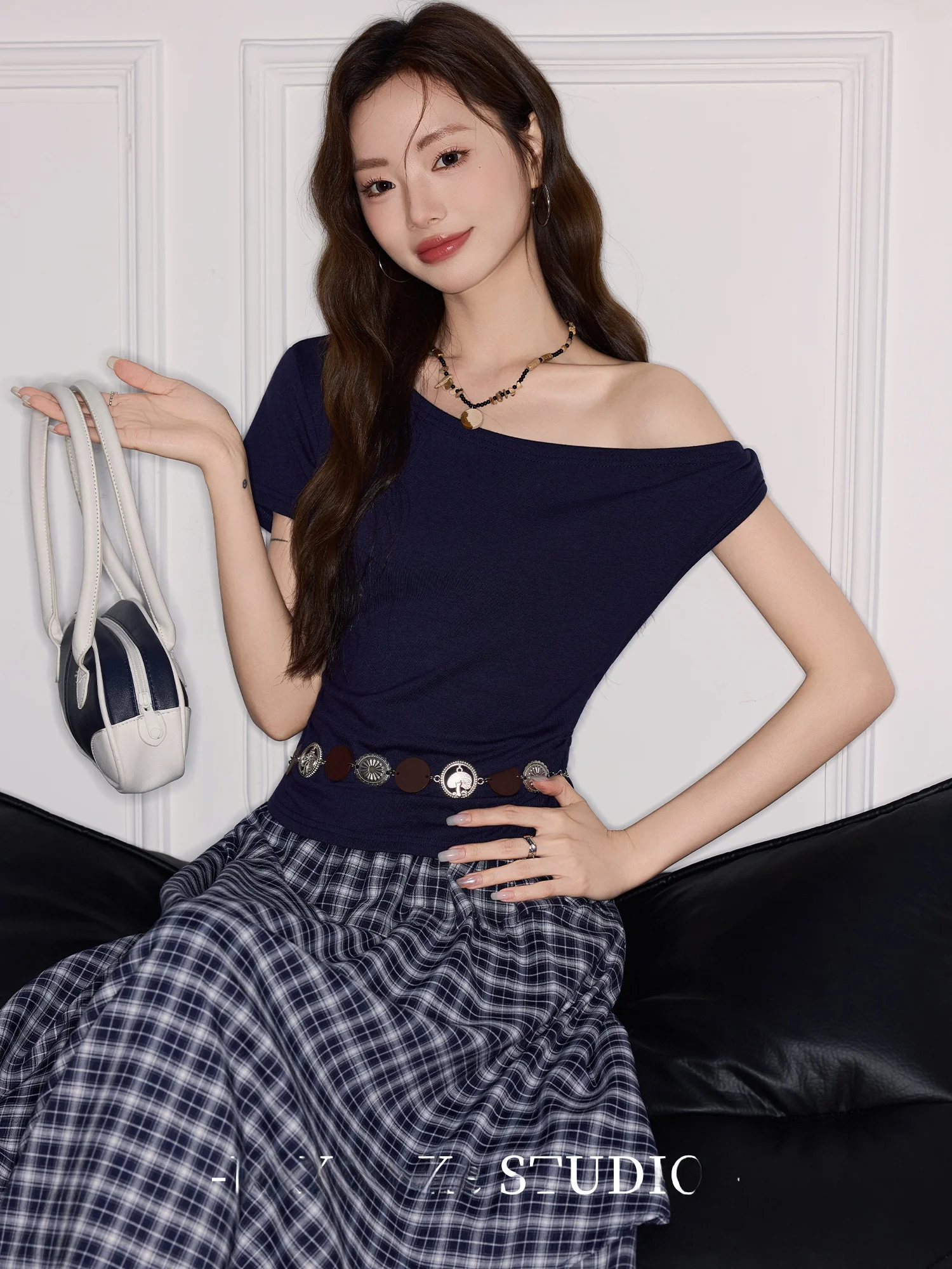 Summer Slimming Fashion Set Women's Irregular Halter Short Sleeve Skirt Two-Piece Set Casual Style Casual Feel Good Set
Summer Slimming Fashion Set Women's Irregular Halter Short Sleeve Skirt Two-Piece Set Casual Style Casual Feel Good Set