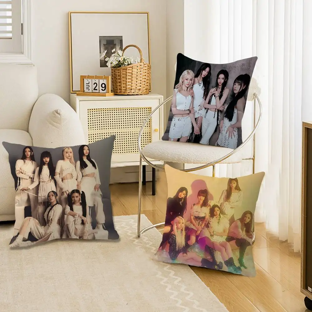 Singing Group E-EVERGLOW-W Korean Pillow Cover Design Cushion Cover Decor Holiday Decorati
Singing Group E-EVERGLOW-W Korean Pillow Cover Design Cushion Cover Decor Holiday Decorati