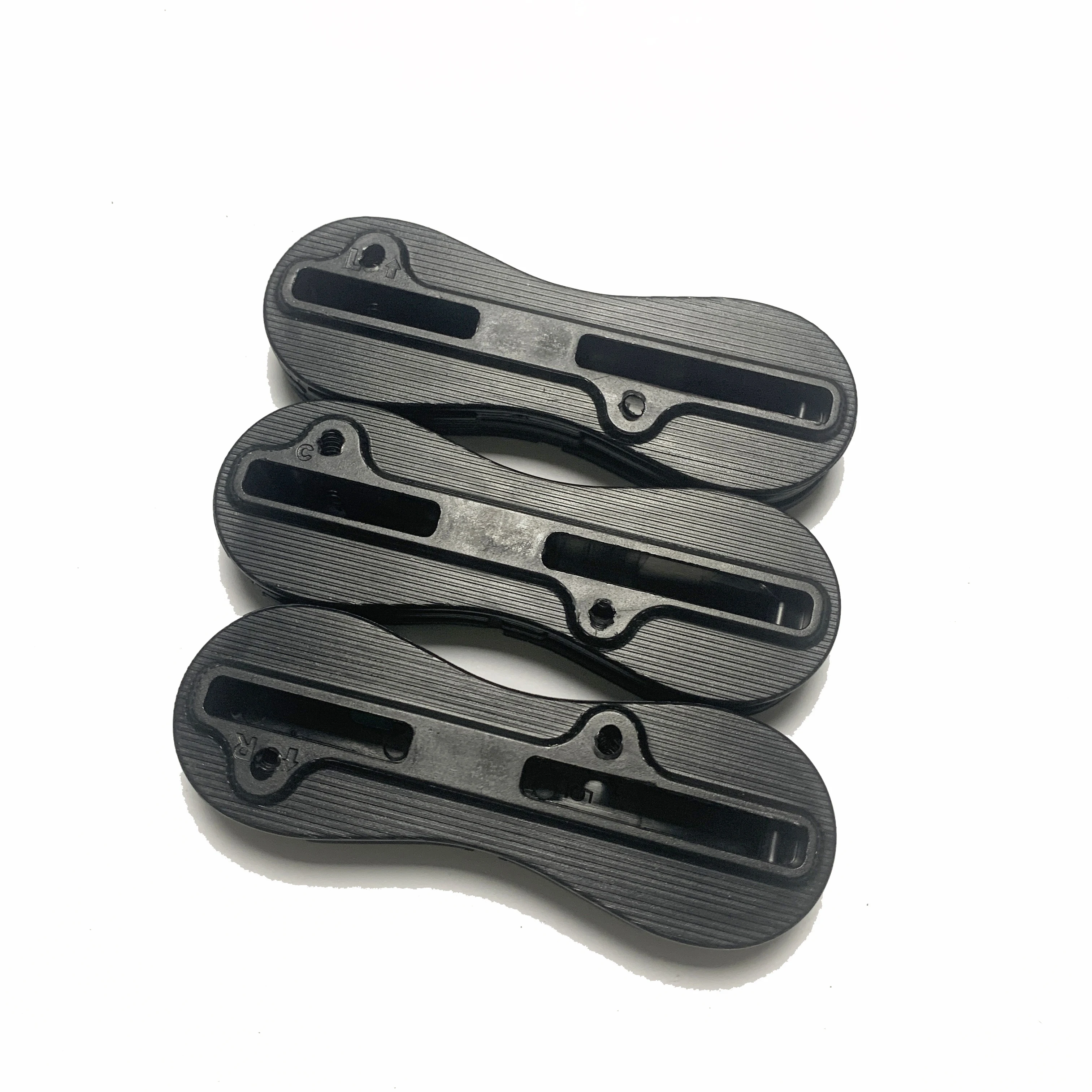 RISECE FCS II Fin Boxes Twin Tab 2 Fin Plug 5 Degree Surfboard Fin Box 3PCS/SET (5+0+5 Degree)
RISECE FCS II Fin Boxes Twin Tab 2 Fin Plug 5 Degree Surfboard Fin Box 3PCS/SET (5+0+5 Degree)