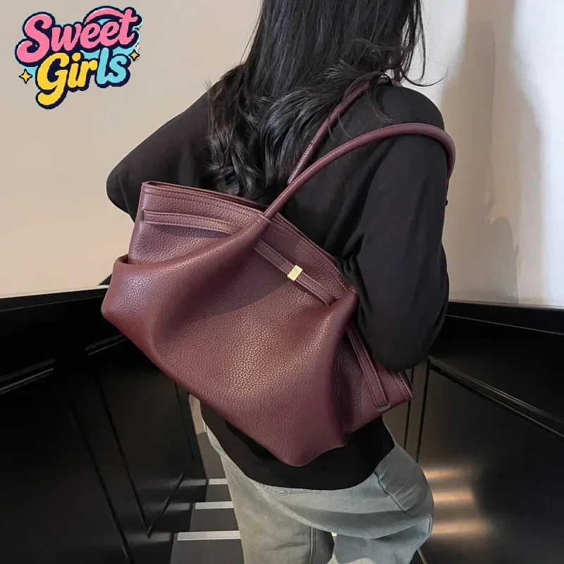Luxury Large Capacity Tote Bag Premium Underarm Single Shoulder Bag PU Commute Bag Tote Bag Fashionable Handbags For Women
Luxury Large Capacity Tote Bag Premium Underarm Single Shoulder Bag PU Commute Bag Tote Bag Fashionable Handbags For Women