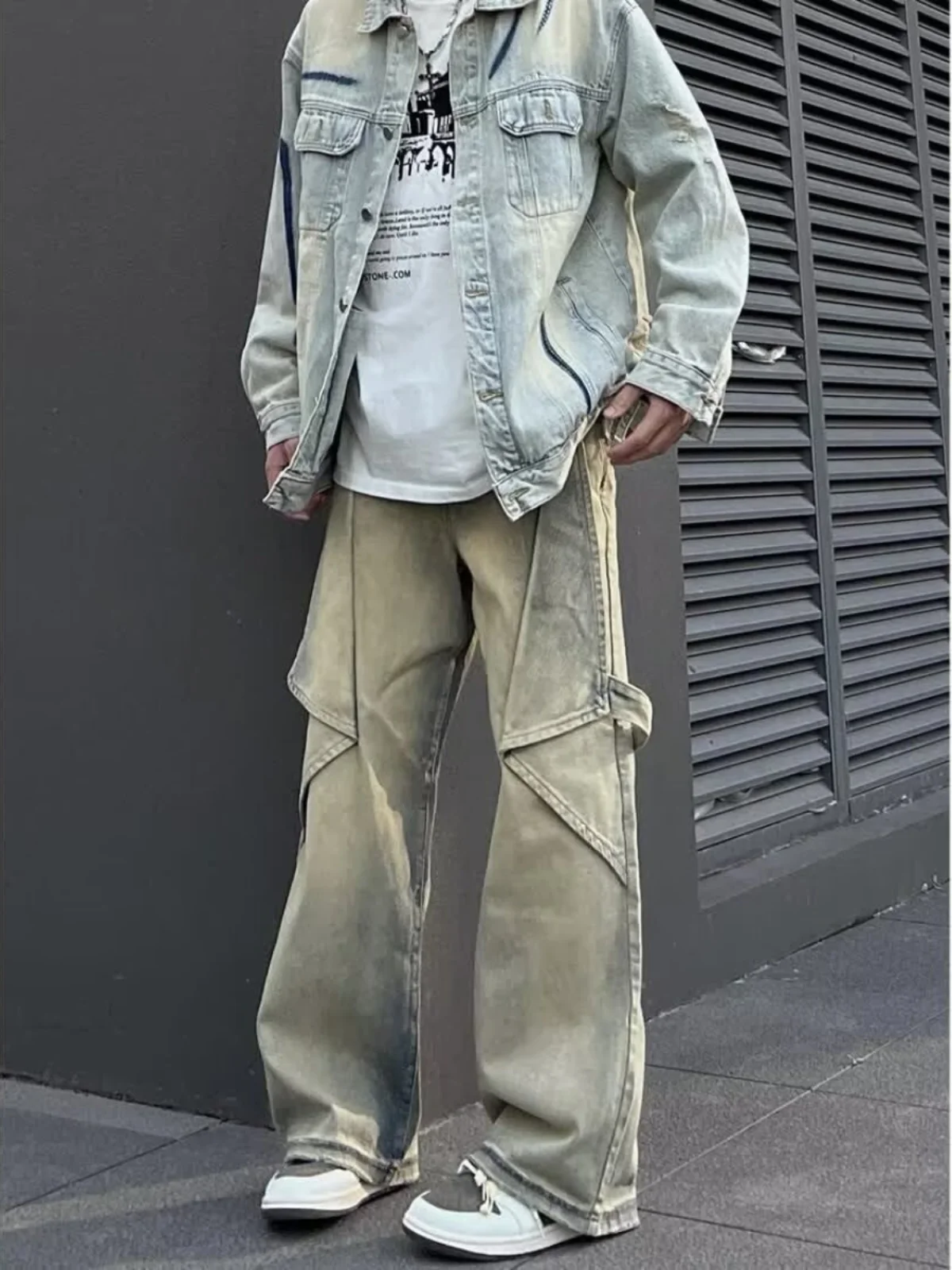 Trendy Straight Leg Men's Workwear Jeans Hip Hop Design Casual Loose Fit Long Trousers Youthful Sle Summer Collection
Trendy Straight Leg Men's Workwear Jeans Hip Hop Design Casual Loose Fit Long Trousers Youthful Sle Summer Collection