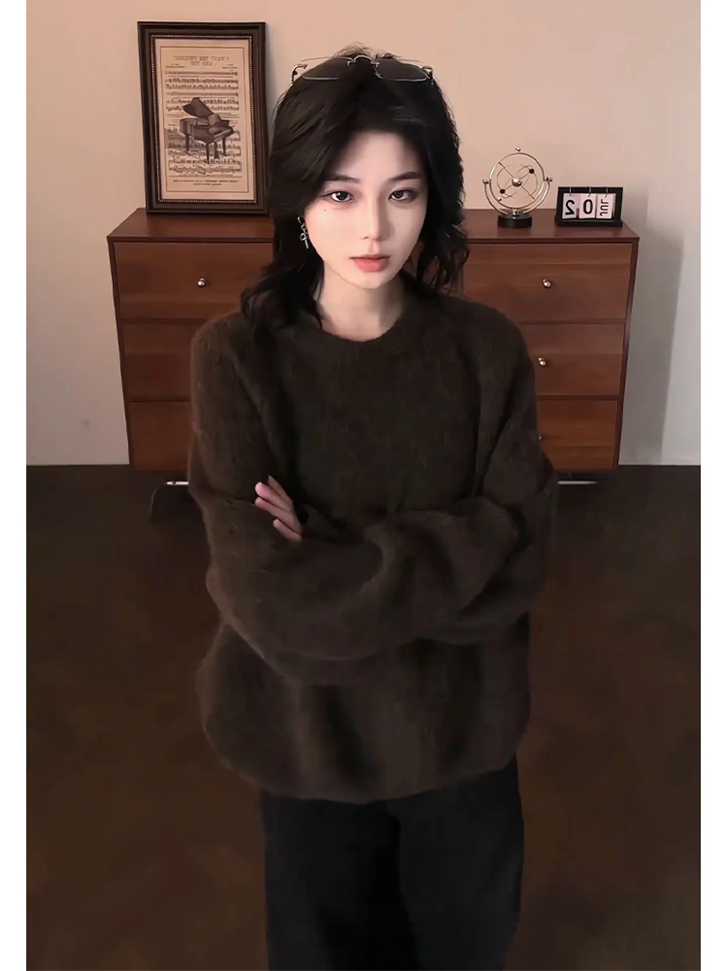 ex Brown Wool Blend Knitted Sweater round Ne Base Layer Inner Wear Top for Autumn Winter Season Comfortable Fit Faion...
ex Brown Wool Blend Knitted Sweater round Ne Base Layer Inner Wear Top for Autumn Winter Season Comfortable Fit Faion...
