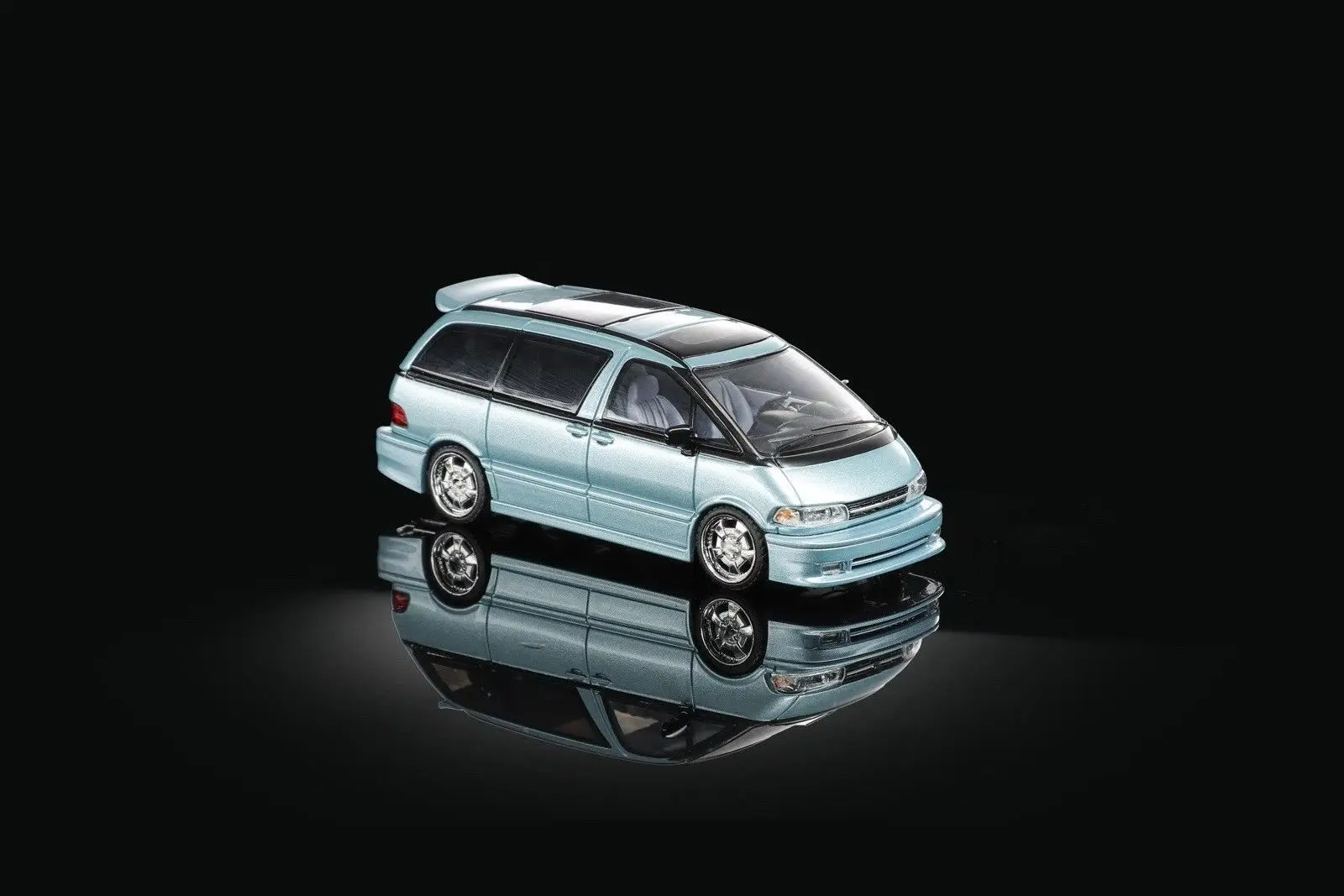 MORTAL 1:64 Classic MPV Van Ice Blue Diecast Toys Model Car Collection Gifts
MORTAL 1:64 Classic MPV Van Ice Blue Diecast Toys Model Car Collection Gifts