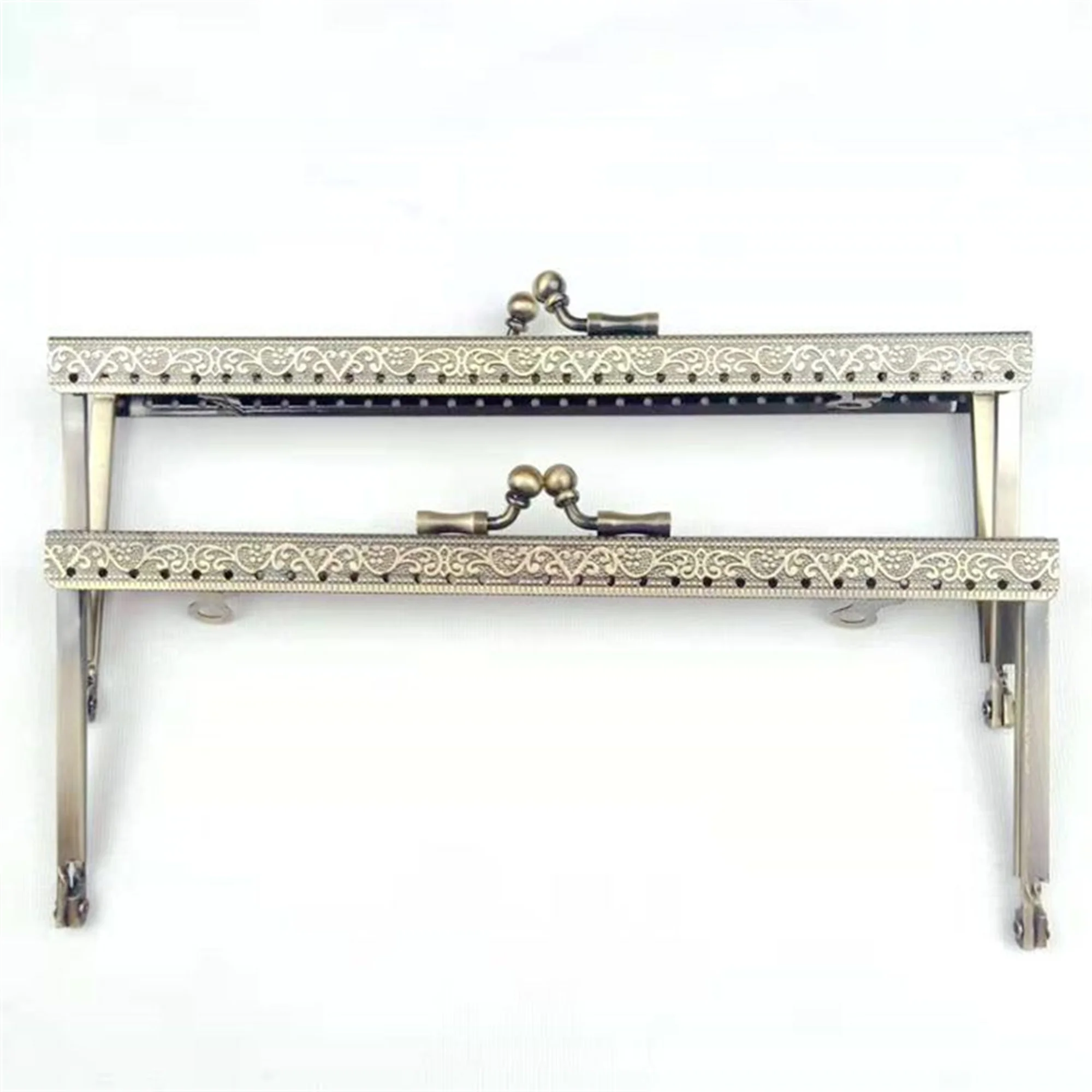 10 Pcs 19 CM Bag Frame Bronze Metal Purse Frame Square Embossed Barge Wheel Kiss Clasp DIY Bag Accessories
10 Pcs 19 CM Bag Frame Bronze Metal Purse Frame Square Embossed Barge Wheel Kiss Clasp DIY Bag Accessories