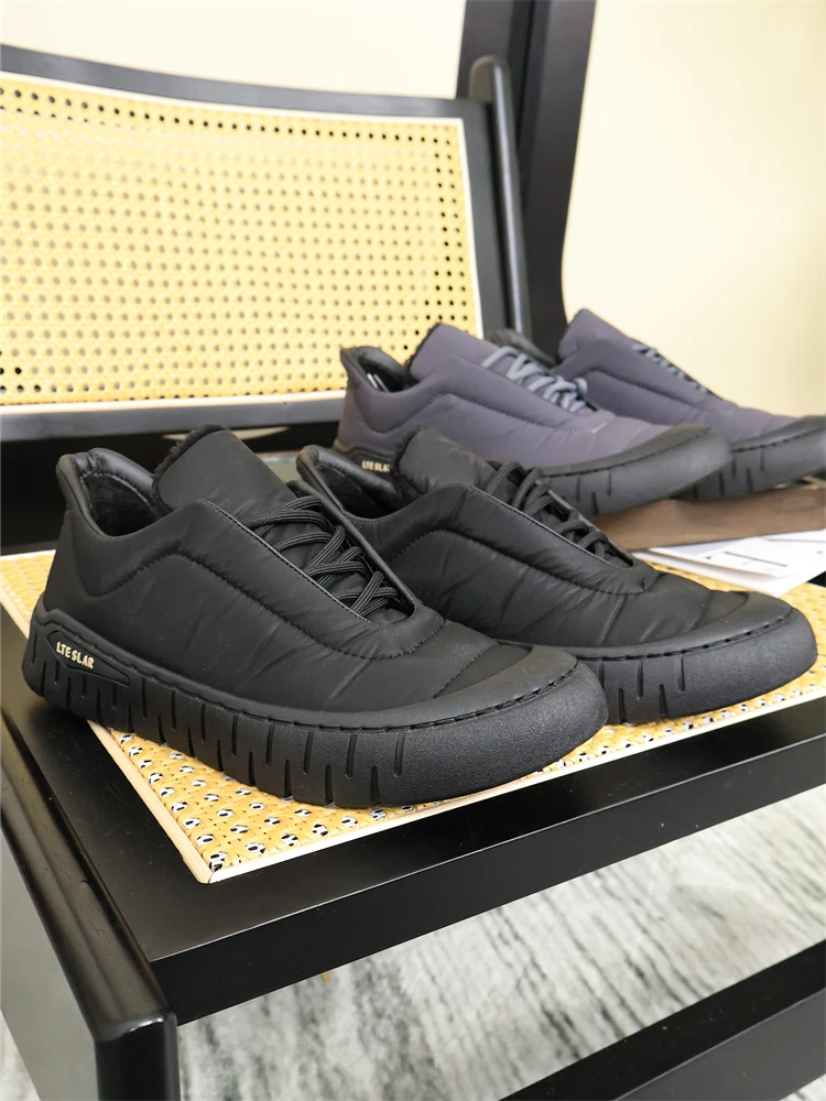 Fashionable Men's Winter Slip-On Shoes Warm Fleece Lined Soft Rubber Bottom Casual Sneakers round Toe Flat Heel Sporty Style
Fashionable Men's Winter Slip-On Shoes Warm Fleece Lined Soft Rubber Bottom Casual Sneakers round Toe Flat Heel Sporty Style