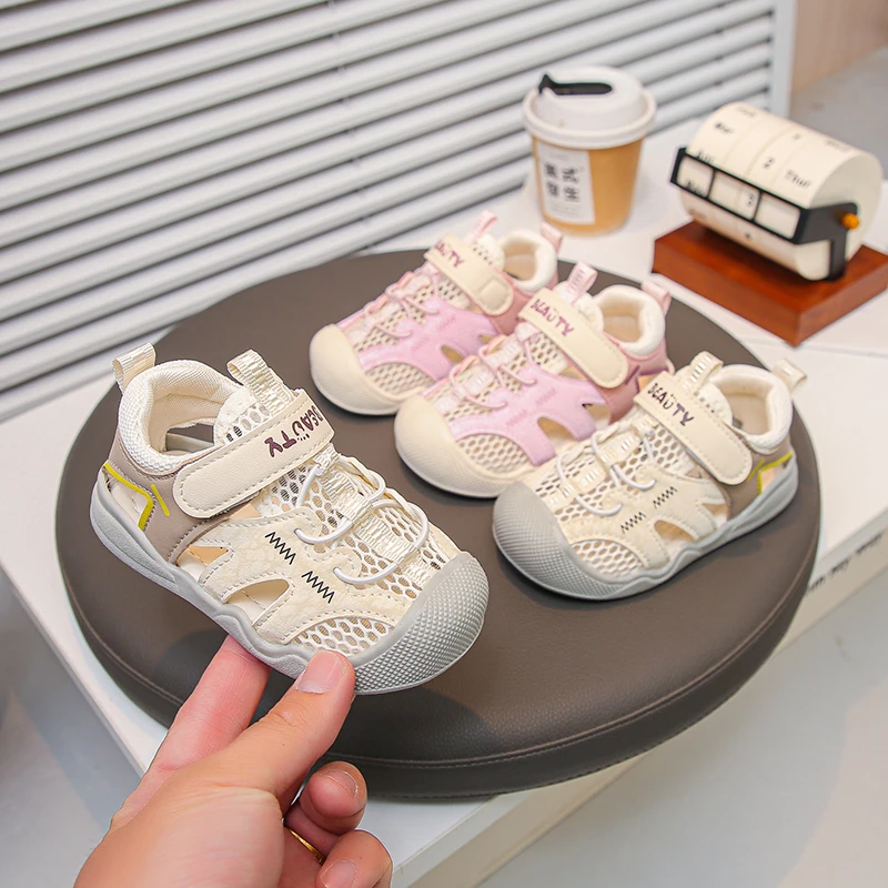 Hollow Out Summer Sandals For Children 2026 Trend Fashion Boy's Girl's Sport Sandals Ergonomics Anti-slippery Kid's Sneakers
Hollow Out Summer Sandals For Children 2026 Trend Fashion Boy's Girl's Sport Sandals Ergonomics Anti-slippery Kid's Sneakers