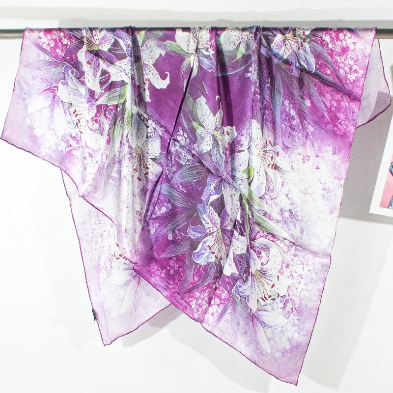 100% Mulberry Silk Scarf 108x108cm Purple Lily Floral Print Square Headscarf Women Luxury Neck Shawl Bandana Foulard
100% Mulberry Silk Scarf 108x108cm Purple Lily Floral Print Square Headscarf Women Luxury Neck Shawl Bandana Foulard