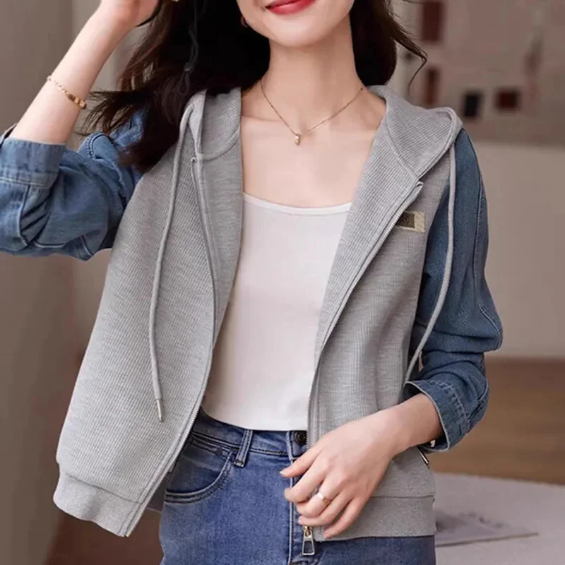 Women Casual Denim Patchwork Top 2025 Spring New Drawstring Hooded Versatile Soft Denim Jacket For Women's Cowboy Splicing Coat
Women Casual Denim Patchwork Top 2025 Spring New Drawstring Hooded Versatile Soft Denim Jacket For Women's Cowboy Splicing Coat