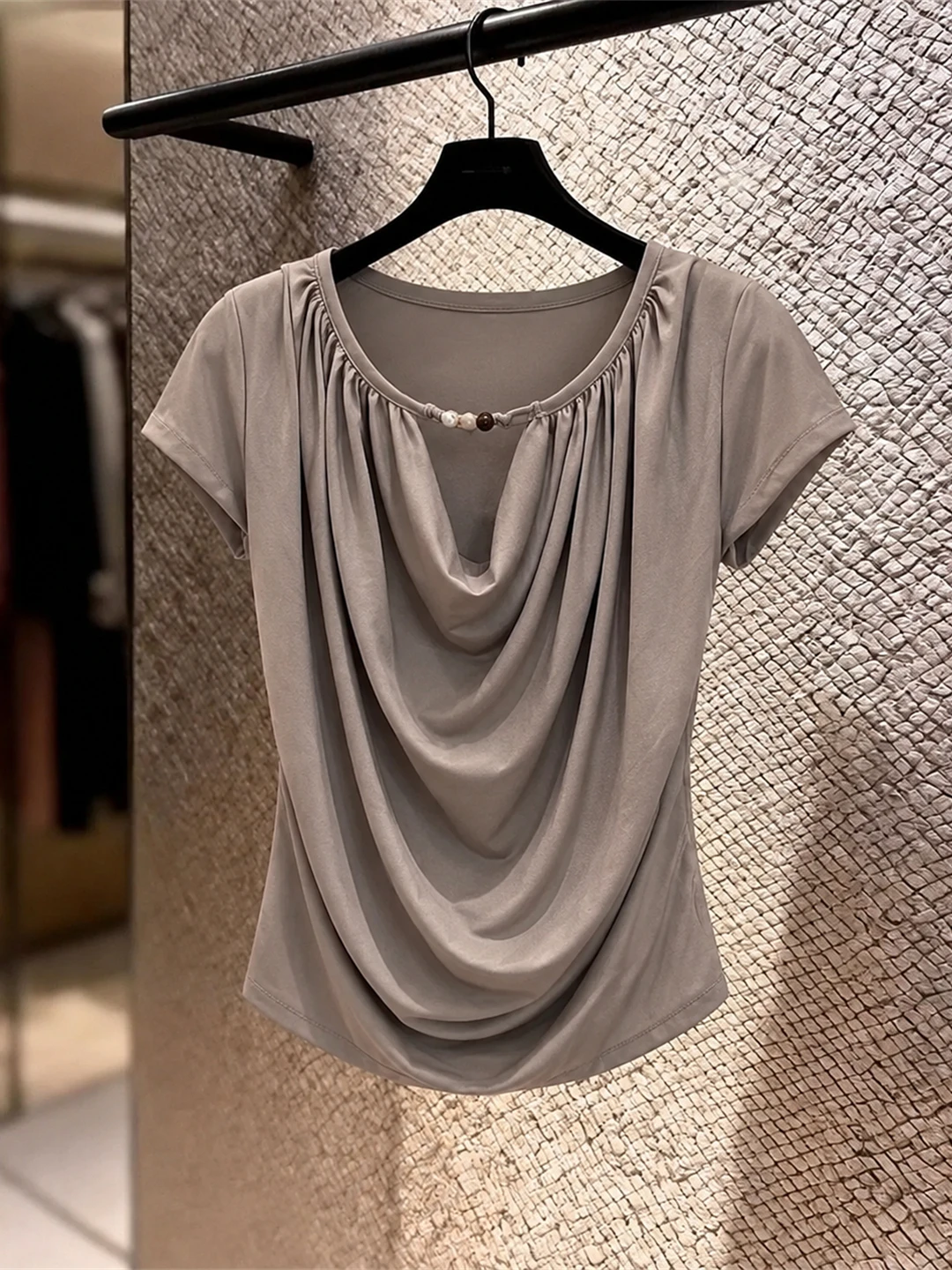 Fashionable Versatile Summer T-Shirt Korean Style Straight Cut Short Sleeve Basic Color Commute Wear Premium Sensation Unique
Fashionable Versatile Summer T-Shirt Korean Style Straight Cut Short Sleeve Basic Color Commute Wear Premium Sensation Unique