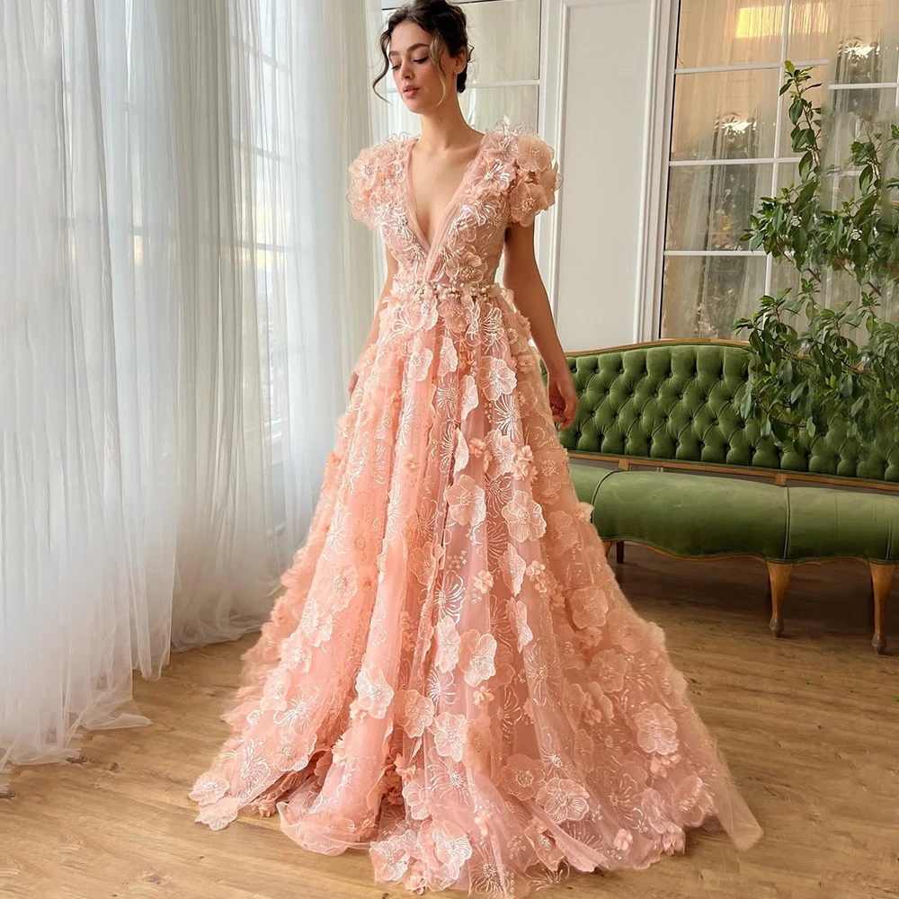Exquisite Deep V-Neck Lace Evening Dress Short Sleeve Classic A-Line Women Customized 3D Flowers Tulle Floor Length Gowns New
Exquisite Deep V-Neck Lace Evening Dress Short Sleeve Classic A-Line Women Customized 3D Flowers Tulle Floor Length Gowns New
