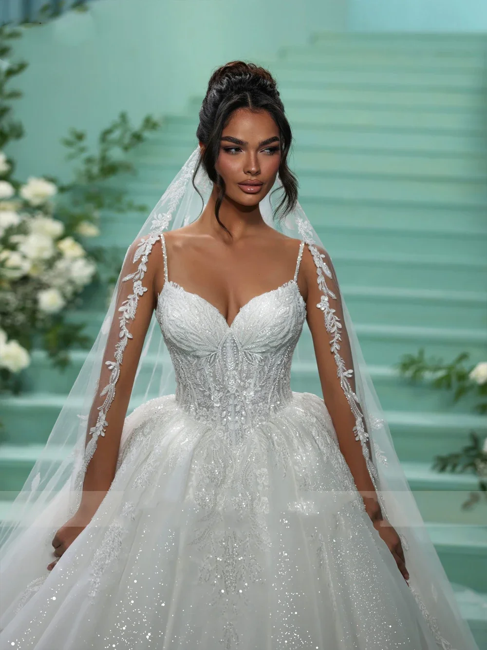Flavinke Customized Luxury Beading Pearls Appliques A-Line Wedding Dresses Delicate Sparkly Lace Spaghetti Straps Bridal Gowns
Flavinke Customized Luxury Beading Pearls Appliques A-Line Wedding Dresses Delicate Sparkly Lace Spaghetti Straps Bridal Gowns