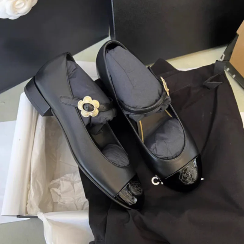 Spring Commuter Style Tea Rose Buckle Mary Janes Women's Shoes Color Block Small Fragrance Fashion Synthetic Interior Material
Spring Commuter Style Tea Rose Buckle Mary Janes Women's Shoes Color Block Small Fragrance Fashion Synthetic Interior Material