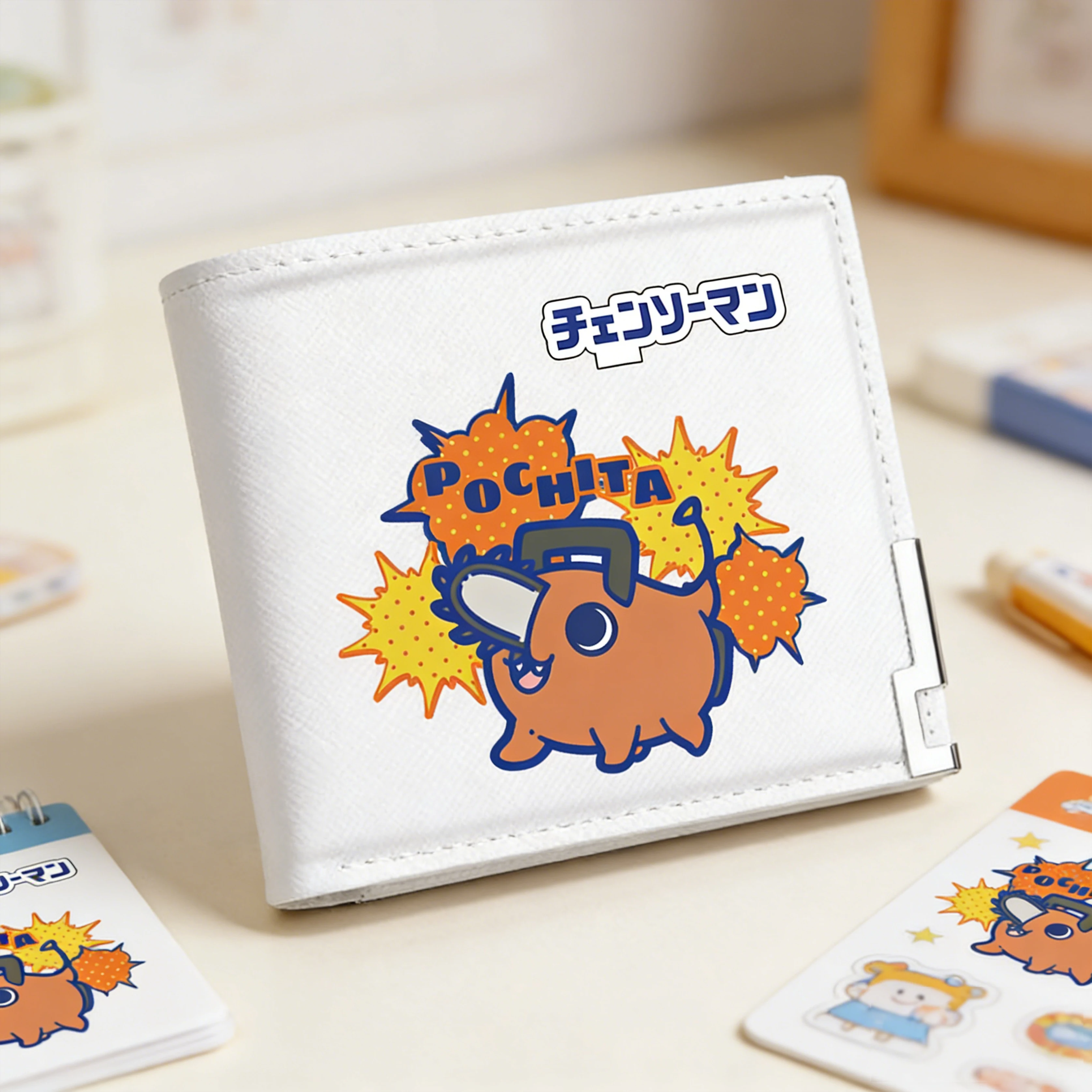 Короткие кошельки в стиле аниме с бензопилой, держатель для удостоверений личности с героями мультфильмов, маленькая сумка для денег из искусственной кожи, женский кошелек Kawaii, мини-клатч
Короткие кошельки в стиле аниме с бензопилой, держатель для удостоверений личности с героями мультфильмов, маленькая сумка для денег из искусственной кожи, женский кошелек Kawaii, мини-клатч
