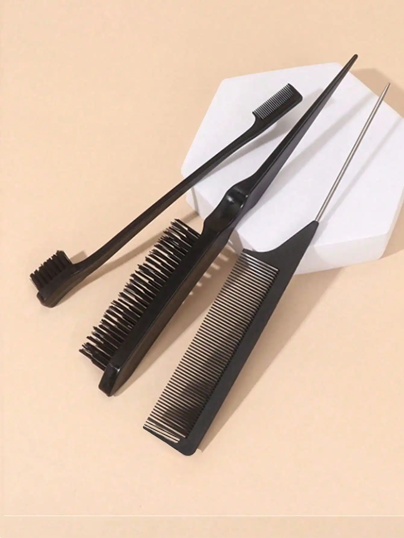 Large Detangling Comb With Professional Handle - Carbon Fiber, Cutting, Hairdressing, Styling, Round Tooth, Barber, Travel Hair Comb For Men And Women
Large Detangling Comb With Professional Handle - Carbon Fiber, Cutting, Hairdressing, Styling, Round Tooth, Barber, Travel Hair Comb For Men And Women