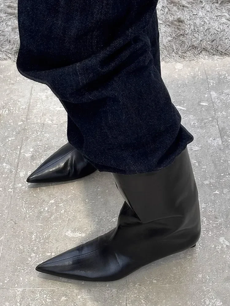 British Style Pointed Toe Low Heeled Ankle Boots Retro Simple Chelsea Botines Slip-on Black Soft Leather Women Botas Femininas
British Style Pointed Toe Low Heeled Ankle Boots Retro Simple Chelsea Botines Slip-on Black Soft Leather Women Botas Femininas