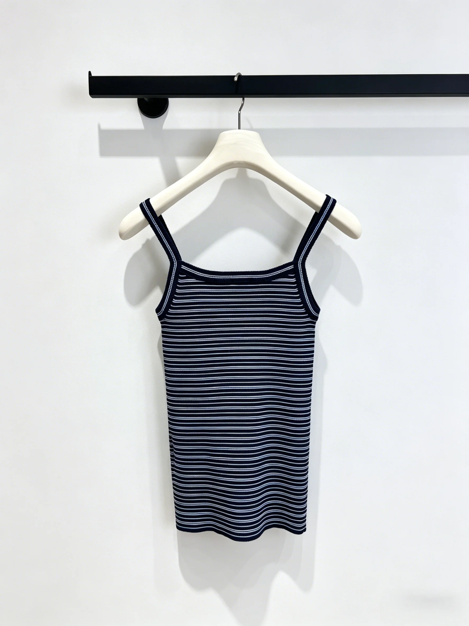 New Fashion Ladies' Camisole Cotton High-Quality Elastic Knit Top
New Fashion Ladies' Camisole Cotton High-Quality Elastic Knit Top