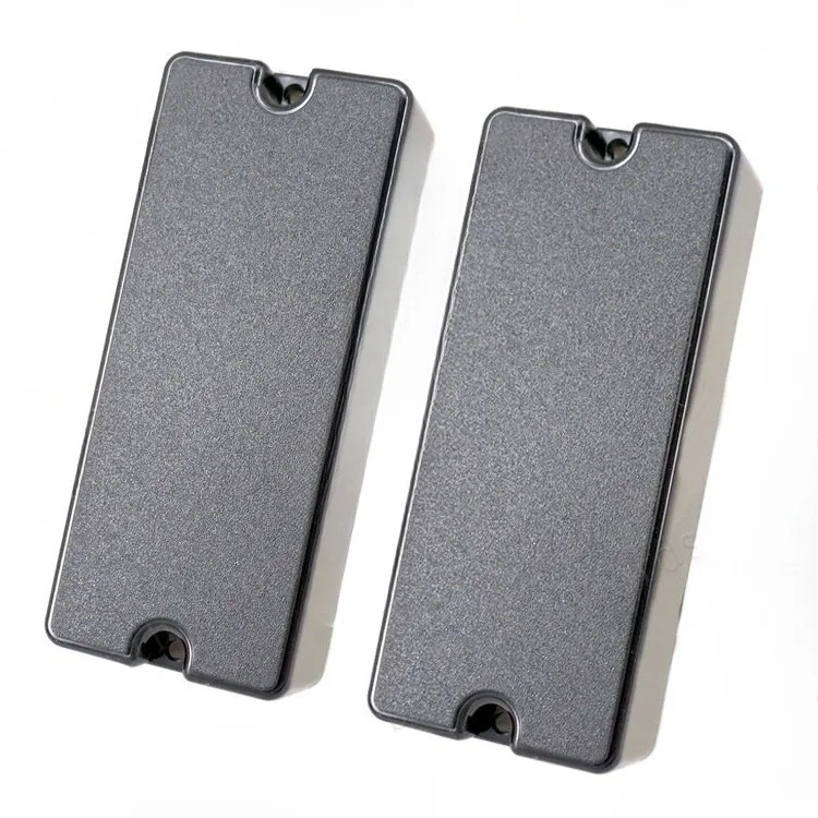 Sealed Four-string 2-hole Electric Bass Pickup Housing Cover
Sealed Four-string 2-hole Electric Bass Pickup Housing Cover
