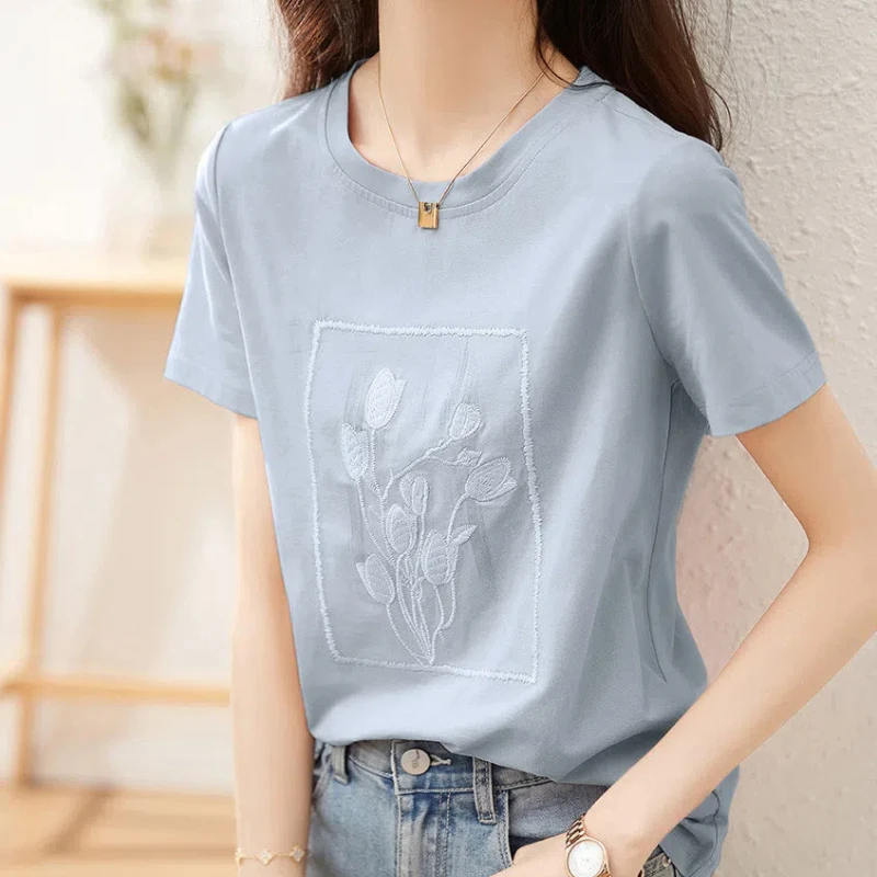 Short-sleeved T-shirt for Women in Blue Fashionable Small Shirt Korean Style Loose Embroidered Round Neck Top JJ53
Short-sleeved T-shirt for Women in Blue Fashionable Small Shirt Korean Style Loose Embroidered Round Neck Top JJ53