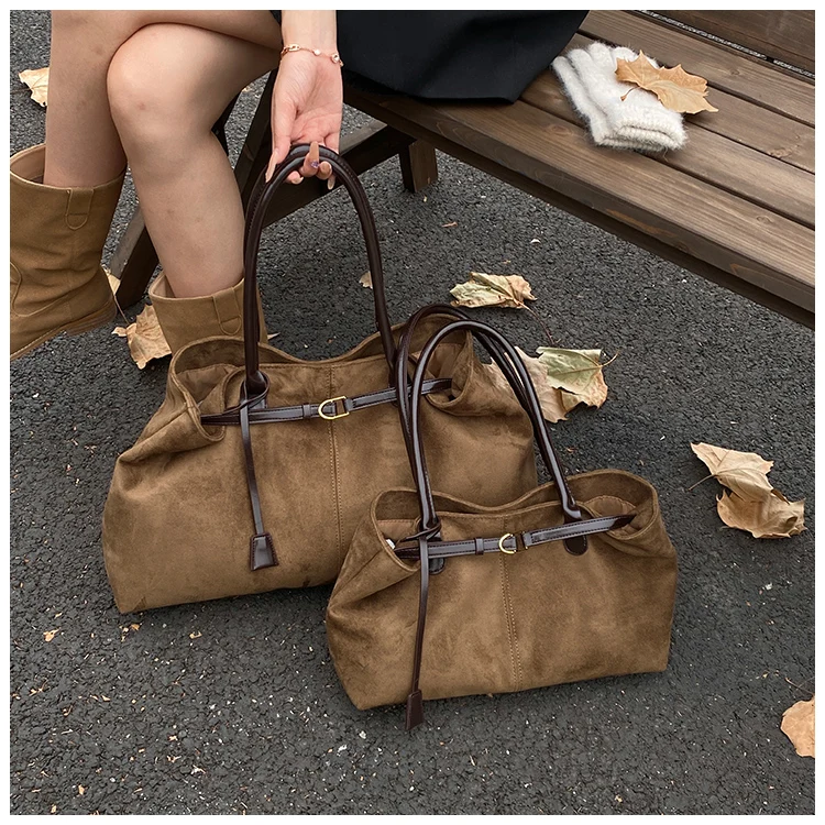 Women High Capacity PU Leather Design Square Underarm Shoulder Bag 2025 New in Trendy Female Retro Quality Handbags
Women High Capacity PU Leather Design Square Underarm Shoulder Bag 2025 New in Trendy Female Retro Quality Handbags