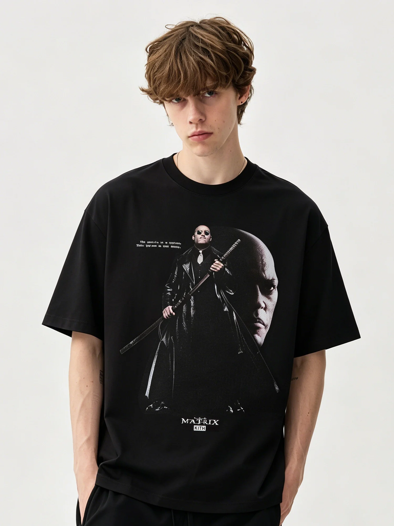 Kith Collaborative the Matrix Morpheus Unisex Loose Fit Pure Cotton Short Sleeve T-Shirt Digital Print Dark Style round Neck
Kith Collaborative the Matrix Morpheus Unisex Loose Fit Pure Cotton Short Sleeve T-Shirt Digital Print Dark Style round Neck