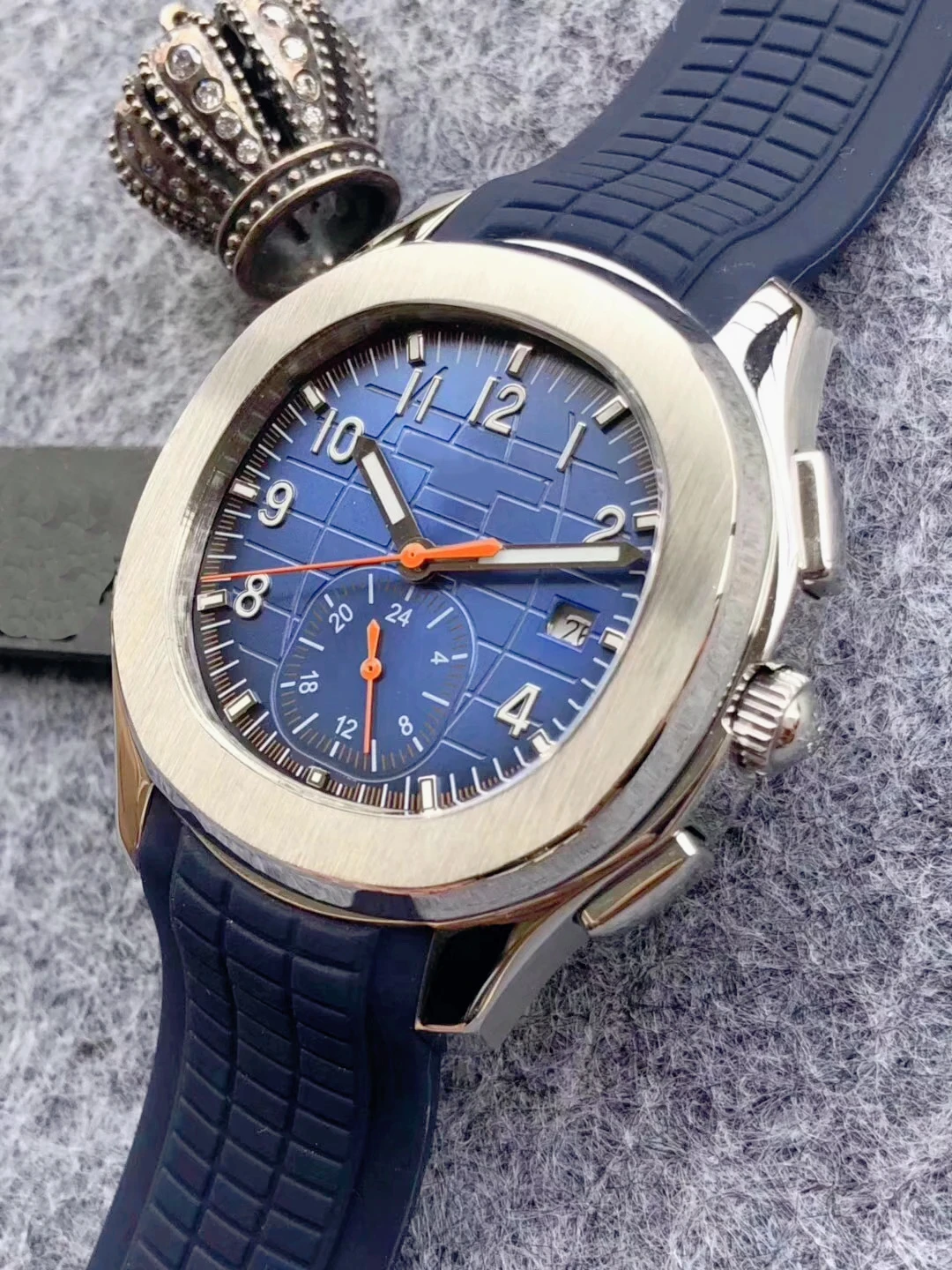 2026AAAMale Automatic Mechanical Watches Practical Dual Time Feature Classic White Grey Black Tone Dial Stylish Casual All Match
2026AAAMale Automatic Mechanical Watches Practical Dual Time Feature Classic White Grey Black Tone Dial Stylish Casual All Match