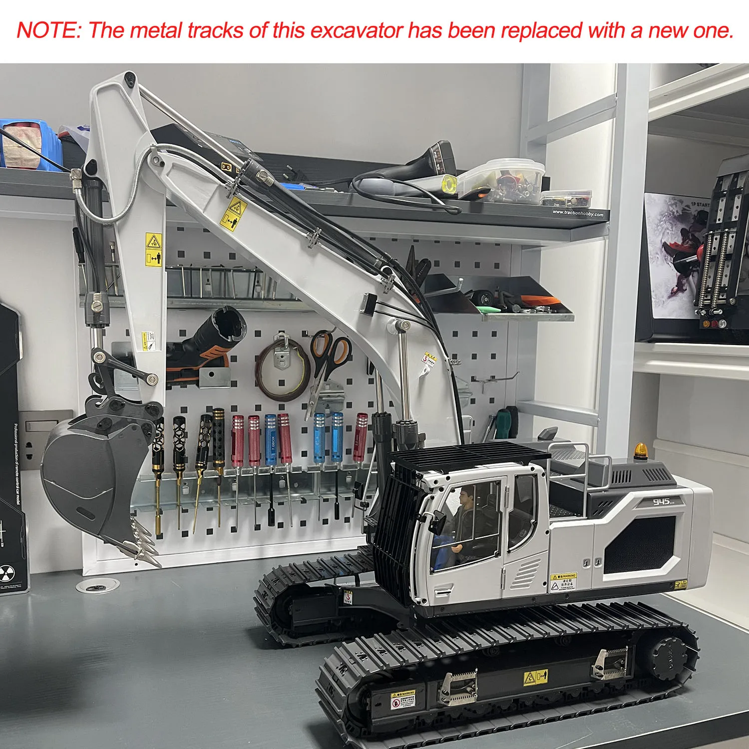 945 XDRC 1/14 Hydraulic RC Excavator Metal Remote Control Construction Truck Light System Assmebled Model RC Toys Model
945 XDRC 1/14 Hydraulic RC Excavator Metal Remote Control Construction Truck Light System Assmebled Model RC Toys Model