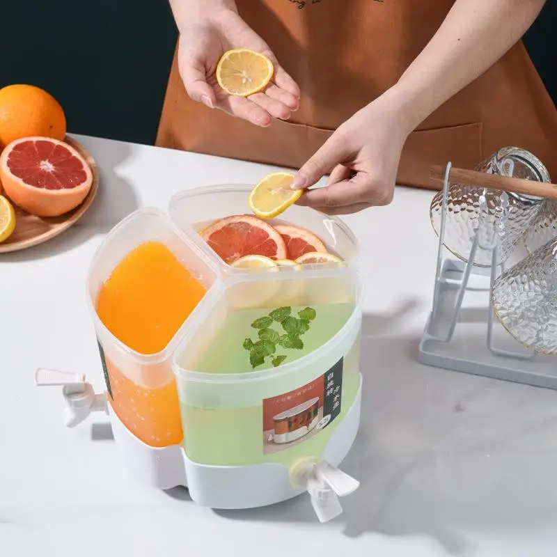 Plastic Cold Water Pot Set Three Grids Rotatable with Faucet for Refrigerator Home Use Lemon Water Brewer Tea Pot
Plastic Cold Water Pot Set Three Grids Rotatable with Faucet for Refrigerator Home Use Lemon Water Brewer Tea Pot