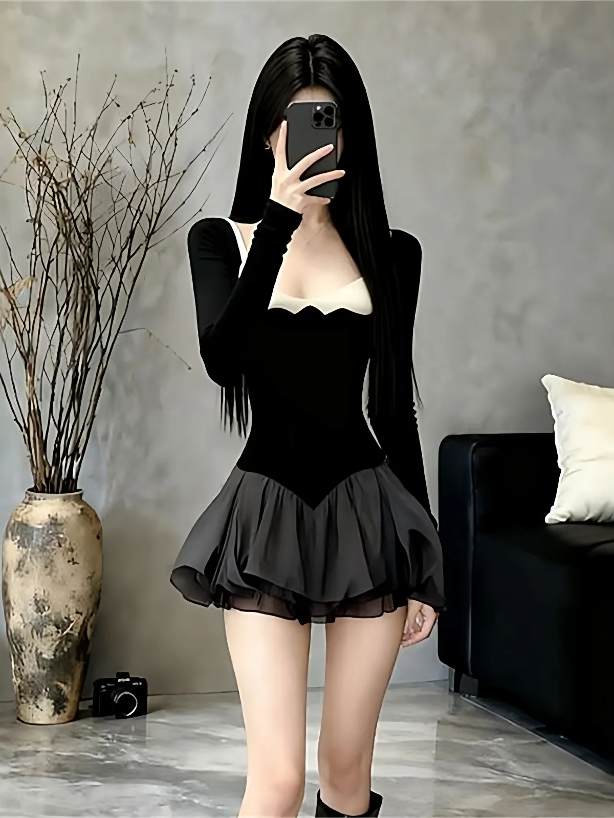 Женская осенне-зимняя короткая юбка А-силуэта с цветными блоками, длинными рукавами и U-образным вырезом, подчеркивающая талию, дизайн Sensation Ele
Женская осенне-зимняя короткая юбка А-силуэта с цветными блоками, длинными рукавами и U-образным вырезом, подчеркивающая талию, дизайн Sensation Ele