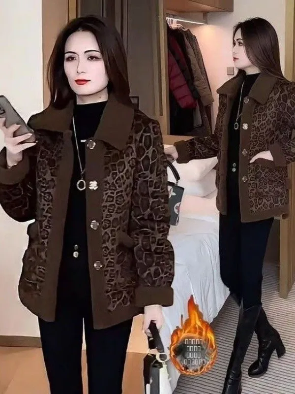 Модное шерстяное пальто с леопардовым принтом для женщин, утепленное флисом, с вставками из кожи и меха, осенне-зимнее, новое, теплое, стильное.
Модное шерстяное пальто с леопардовым принтом для женщин, утепленное флисом, с вставками из кожи и меха, осенне-зимнее, новое, теплое, стильное.