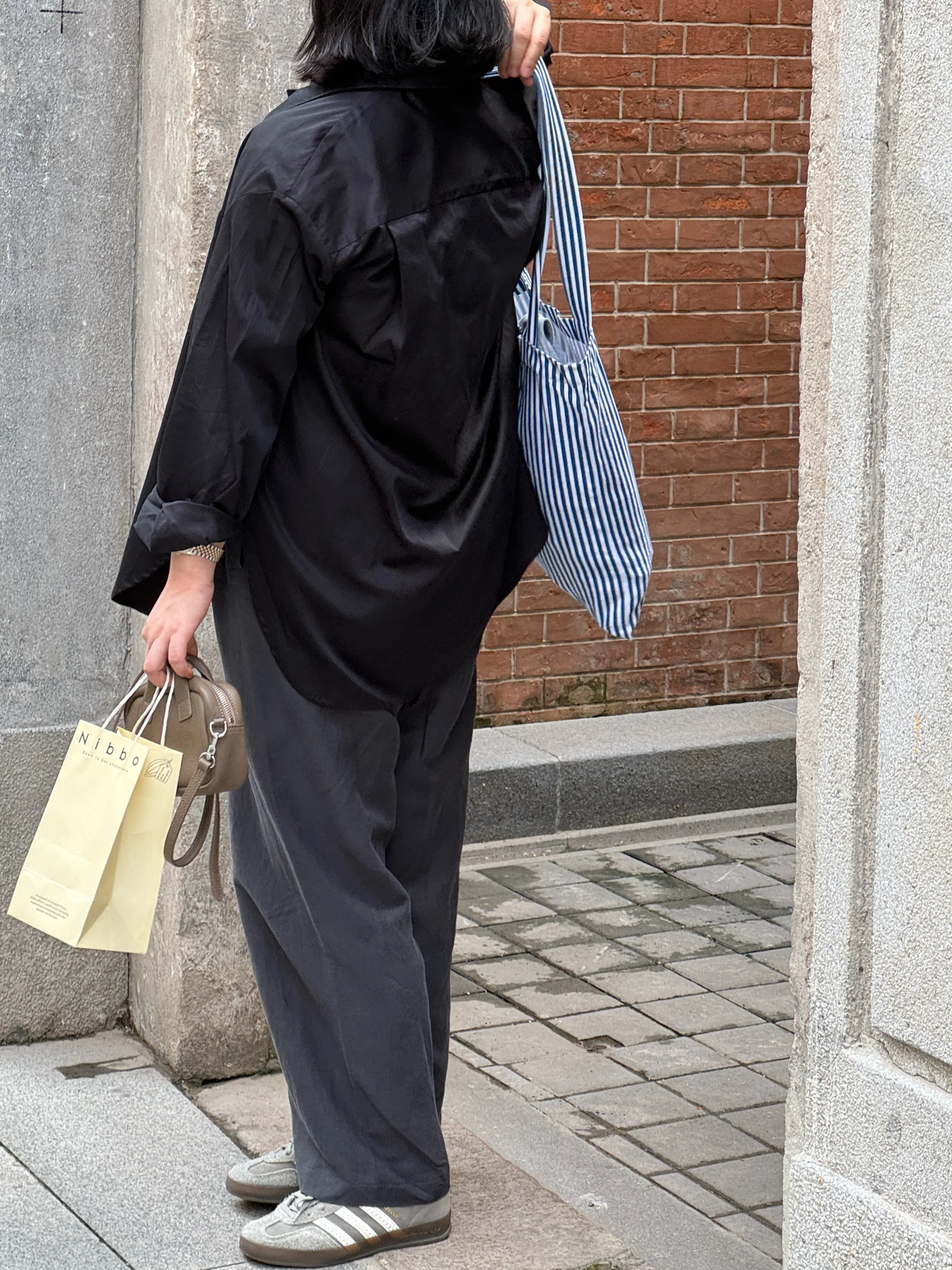 Upstr Spring Summer New Soft Cotton Comfortable Slim Fit Long Sve Bla irt Drop oulder Straight Tube Women's irt
Upstr Spring Summer New Soft Cotton Comfortable Slim Fit Long Sve Bla irt Drop oulder Straight Tube Women's irt