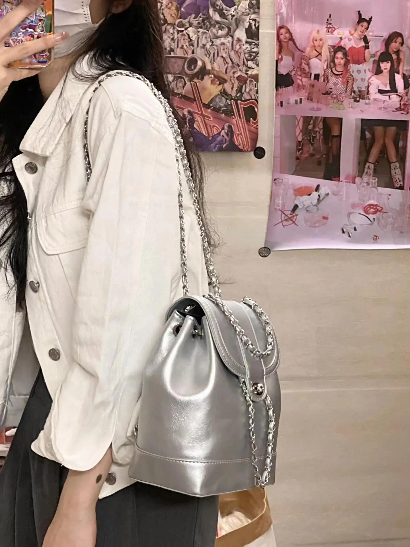 New 2025 Silver Chain Buet Bag Bapa Trendy Travel Lightweight Luxury Ins Sle Small Bapa Soft PU Leather Pure Color
New 2025 Silver Chain Buet Bag Bapa Trendy Travel Lightweight Luxury Ins Sle Small Bapa Soft PU Leather Pure Color