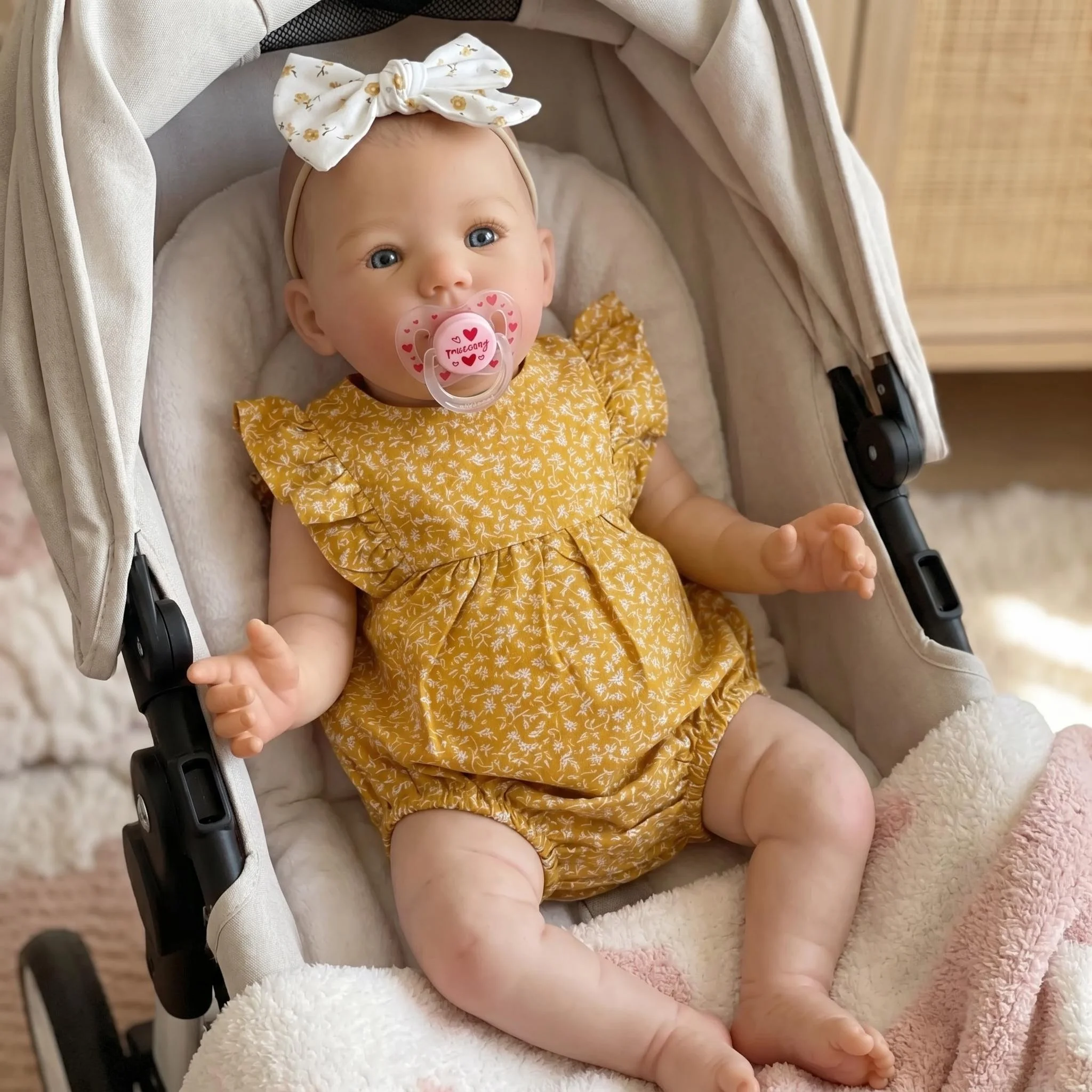 NPK 19 Inch Reborn Abigail Full Vinyl Body Hand Painted Hair Realistic Toddler Doll with 3D Skin Christmas Birthday Gift
NPK 19 Inch Reborn Abigail Full Vinyl Body Hand Painted Hair Realistic Toddler Doll with 3D Skin Christmas Birthday Gift