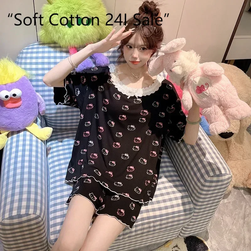 Summer black round neck with fixed chest pad cartoon Hello Kitty pajamas short sleeves shorts loungewear set can be worn outside
Summer black round neck with fixed chest pad cartoon Hello Kitty pajamas short sleeves shorts loungewear set can be worn outside