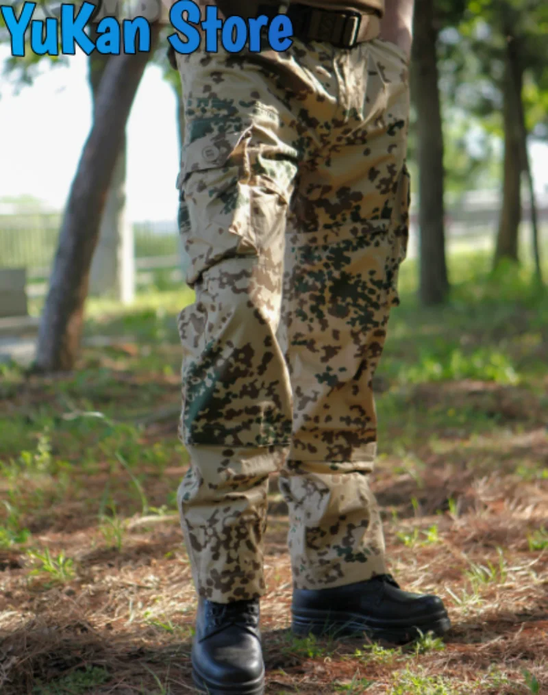Outdoor Spotted Tactical Workwear with Multiple Bags and Straight Barrel Long Pants
Outdoor Spotted Tactical Workwear with Multiple Bags and Straight Barrel Long Pants