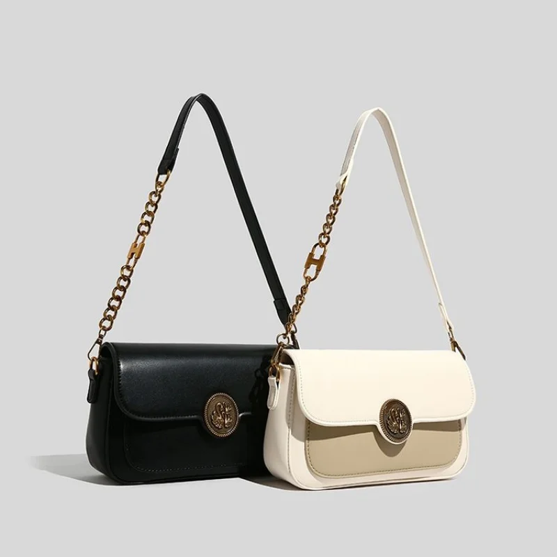 Luxury Women's Shoulder Bag Made Of Premium Leather Featuring Paris Inspired And Paris Refined Look
Luxury Women's Shoulder Bag Made Of Premium Leather Featuring Paris Inspired And Paris Refined Look