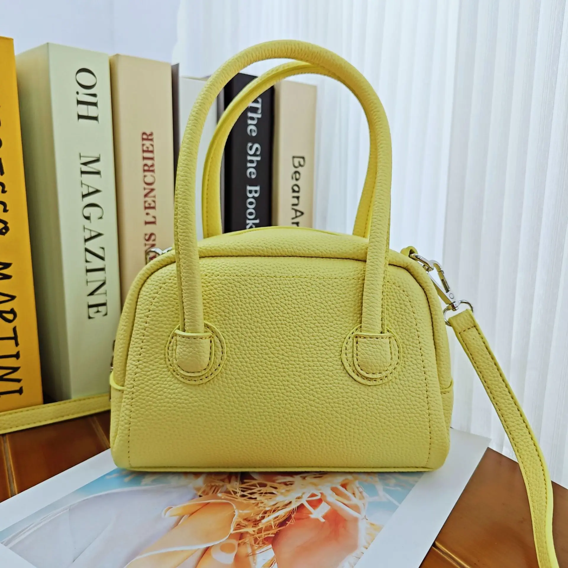 Durable Leather Tote Bag For Women, Crossbody Shoulder Handbag Messenger, Luxury Brand Famous Designer, Classic Elegant Ladies
Durable Leather Tote Bag For Women, Crossbody Shoulder Handbag Messenger, Luxury Brand Famous Designer, Classic Elegant Ladies