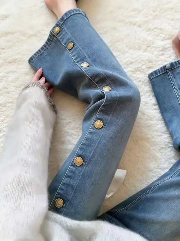 Elegant European Korean Style Button Detail Slim Fit High Waist Denim Jeans Women's Nine Point Pants Spring Summer New Arrival
Elegant European Korean Style Button Detail Slim Fit High Waist Denim Jeans Women's Nine Point Pants Spring Summer New Arrival