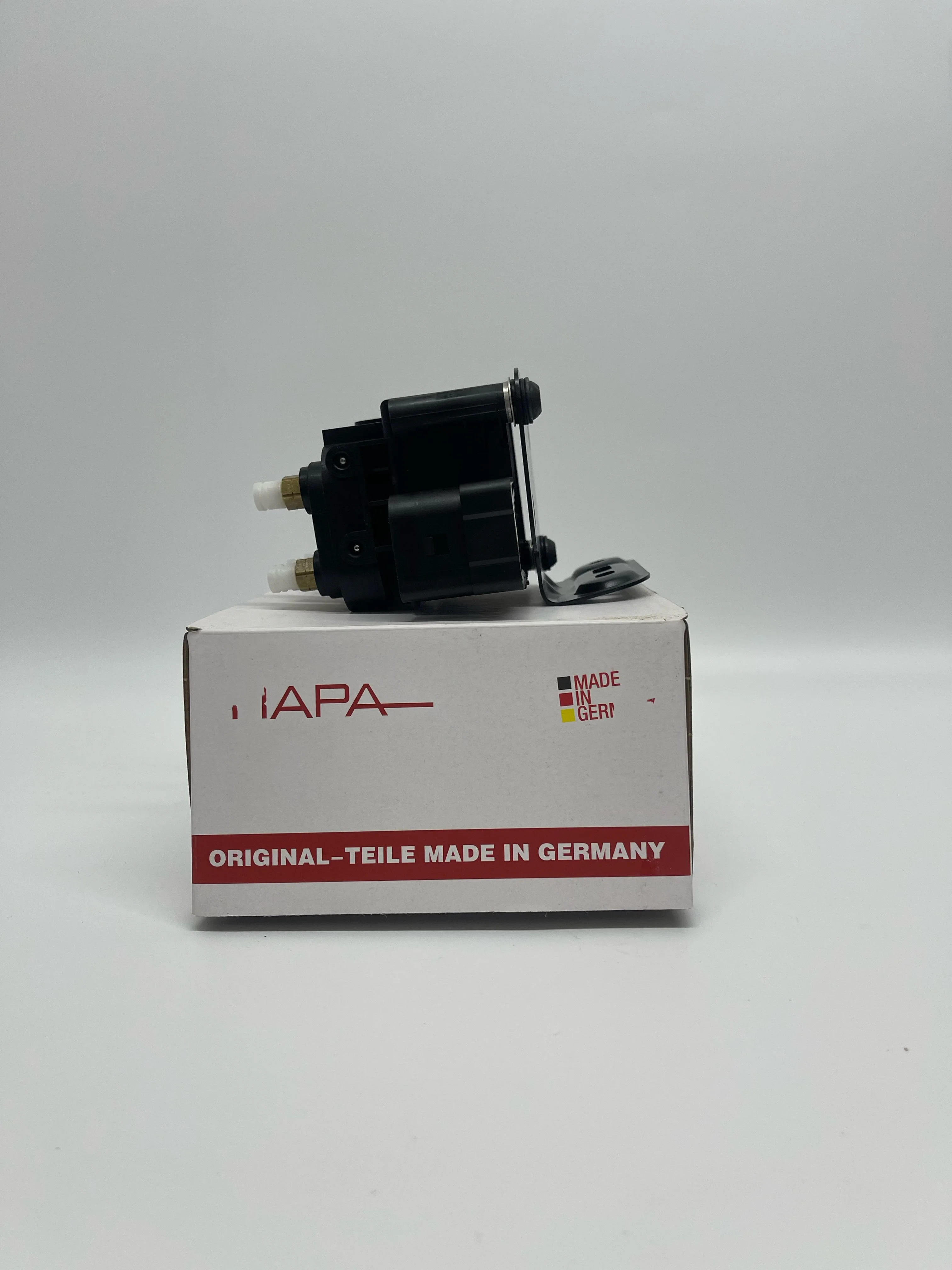 Air Compressor Distribution Valve 2123200358, Fits W212 W251, OEM Quality
Air Compressor Distribution Valve 2123200358, Fits W212 W251, OEM Quality