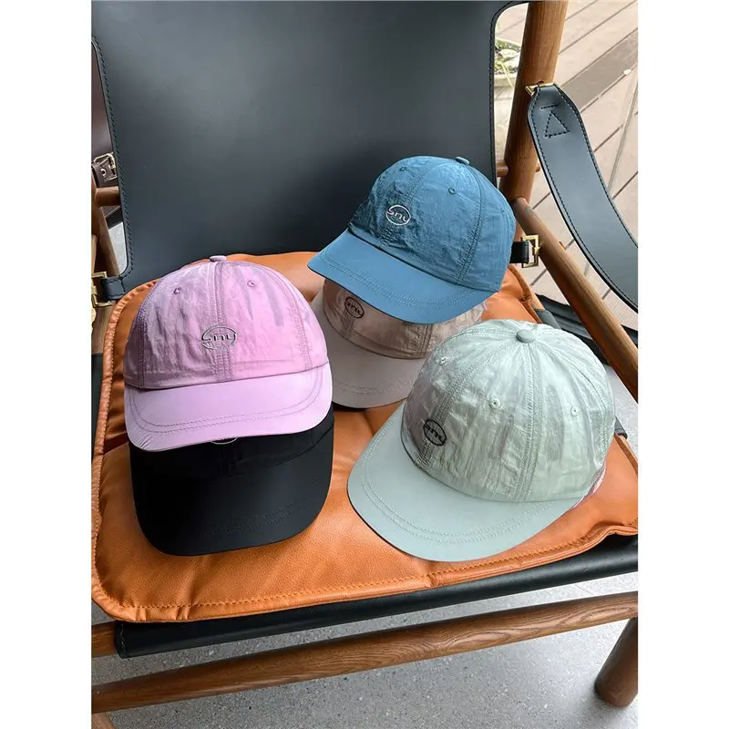 Spring Summer 2025 Quick-Drying Wide Brim Baseball Cap for Kids Face Shading Korean Alphabet Design Sun Hat
Spring Summer 2025 Quick-Drying Wide Brim Baseball Cap for Kids Face Shading Korean Alphabet Design Sun Hat