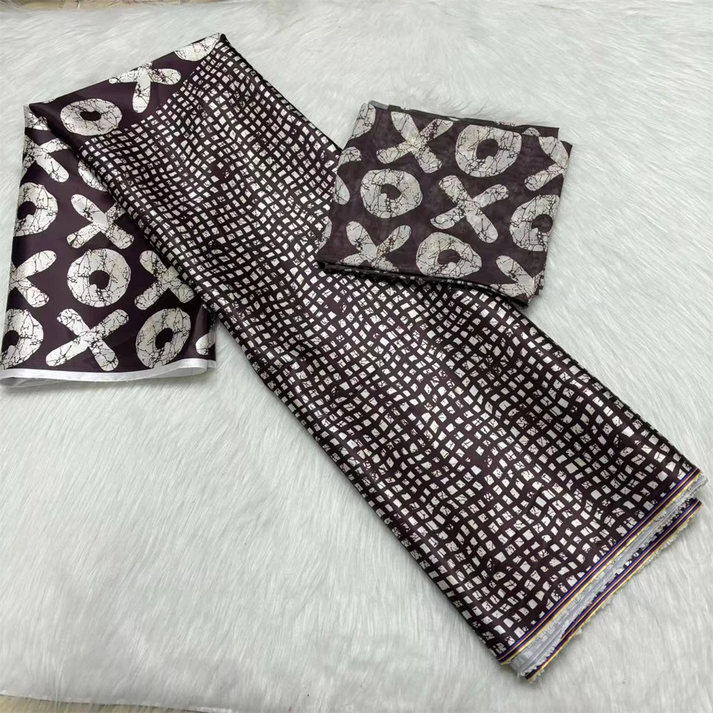 African Fabric Material For Clothes Nigerian Satin Fabrics 4+2 Yards Per Lot High Quality Slik Fabric
African Fabric Material For Clothes Nigerian Satin Fabrics 4+2 Yards Per Lot High Quality Slik Fabric