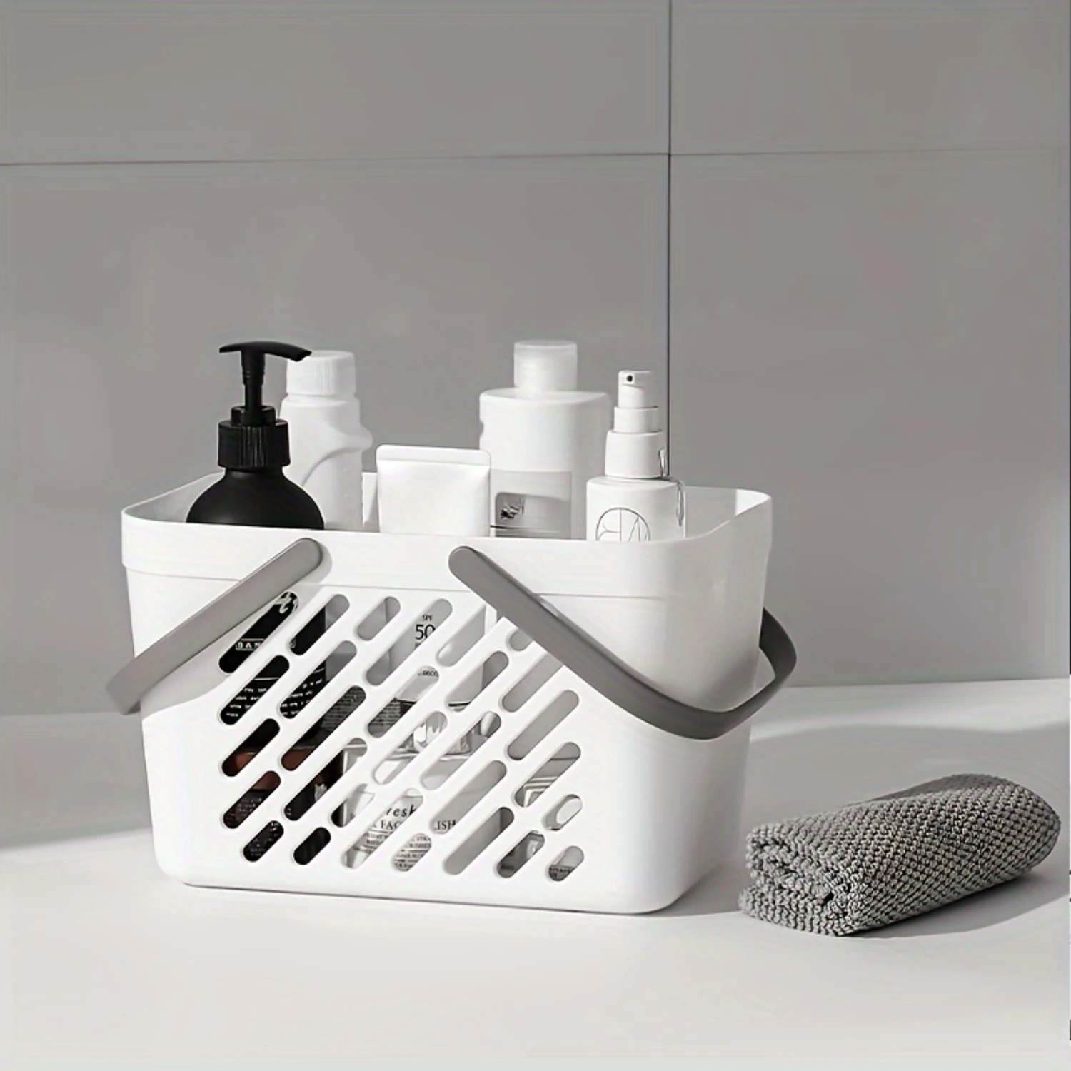 1pc Large Capacity Plastic Shower Caddy Basket With Drainage Holes, Contemporary Style, Handheld Bathroom Organizer For Bathroom
1pc Large Capacity Plastic Shower Caddy Basket With Drainage Holes, Contemporary Style, Handheld Bathroom Organizer For Bathroom