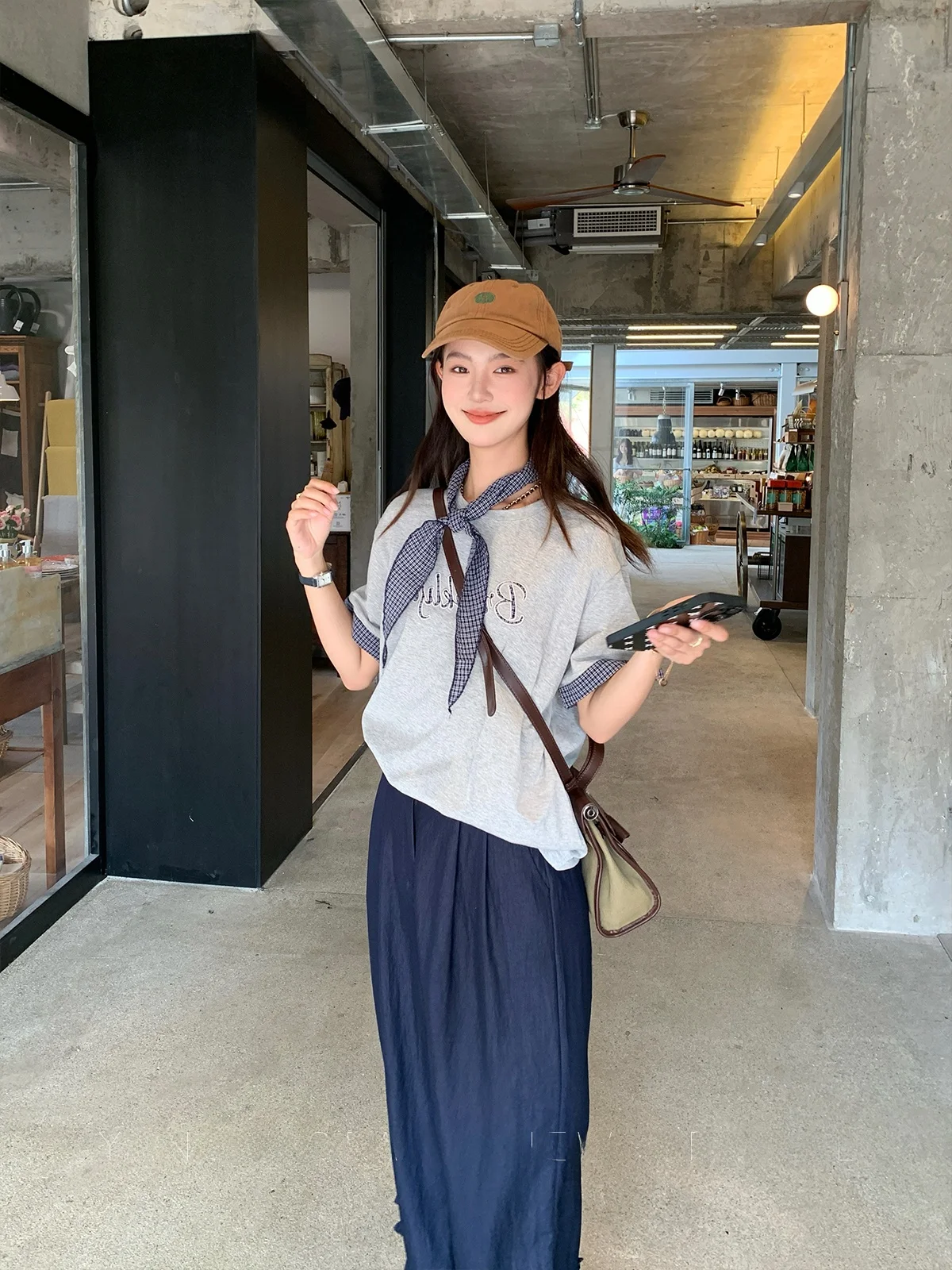 Casual Striped Scarf Spliced ort Sve T-irt Women's Summer New Sle Slimming Top Yang Bubble Korean Version Loose Fit
Casual Striped Scarf Spliced ort Sve T-irt Women's Summer New Sle Slimming Top Yang Bubble Korean Version Loose Fit